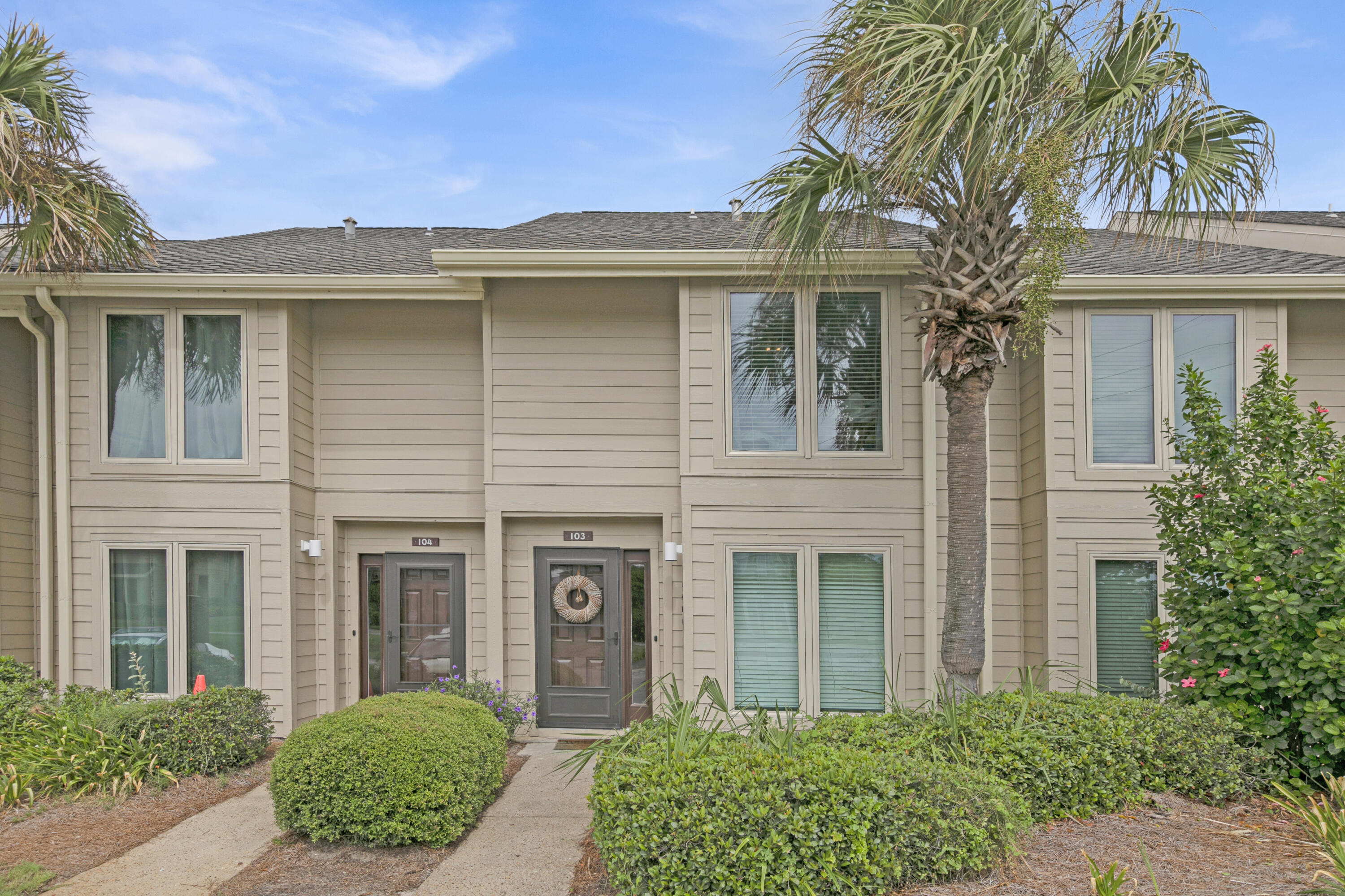 SEASCAPE CONDO PH 6A - Residential