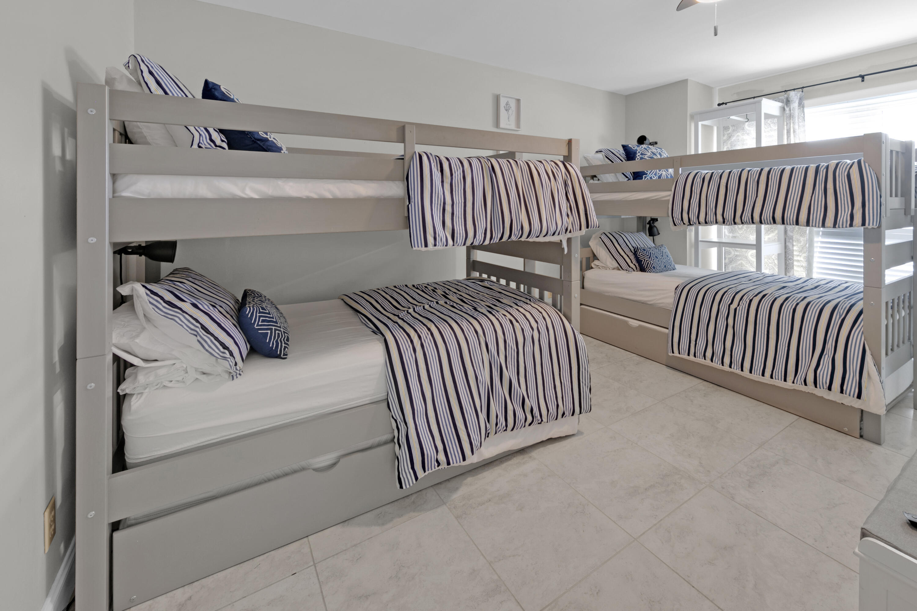 SEASCAPE CONDO PH 6A - Residential