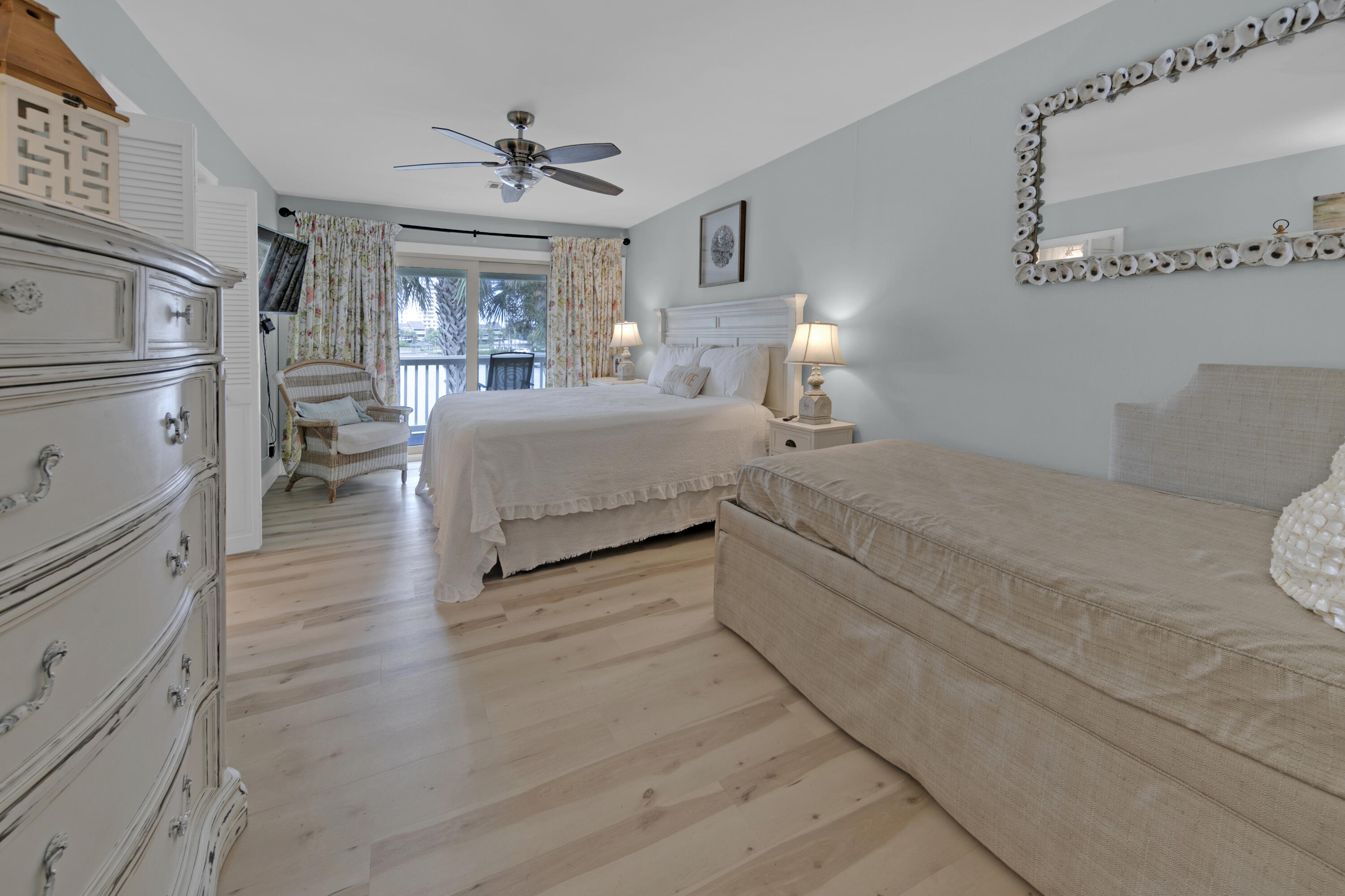 SEASCAPE CONDO PH 6A - Residential