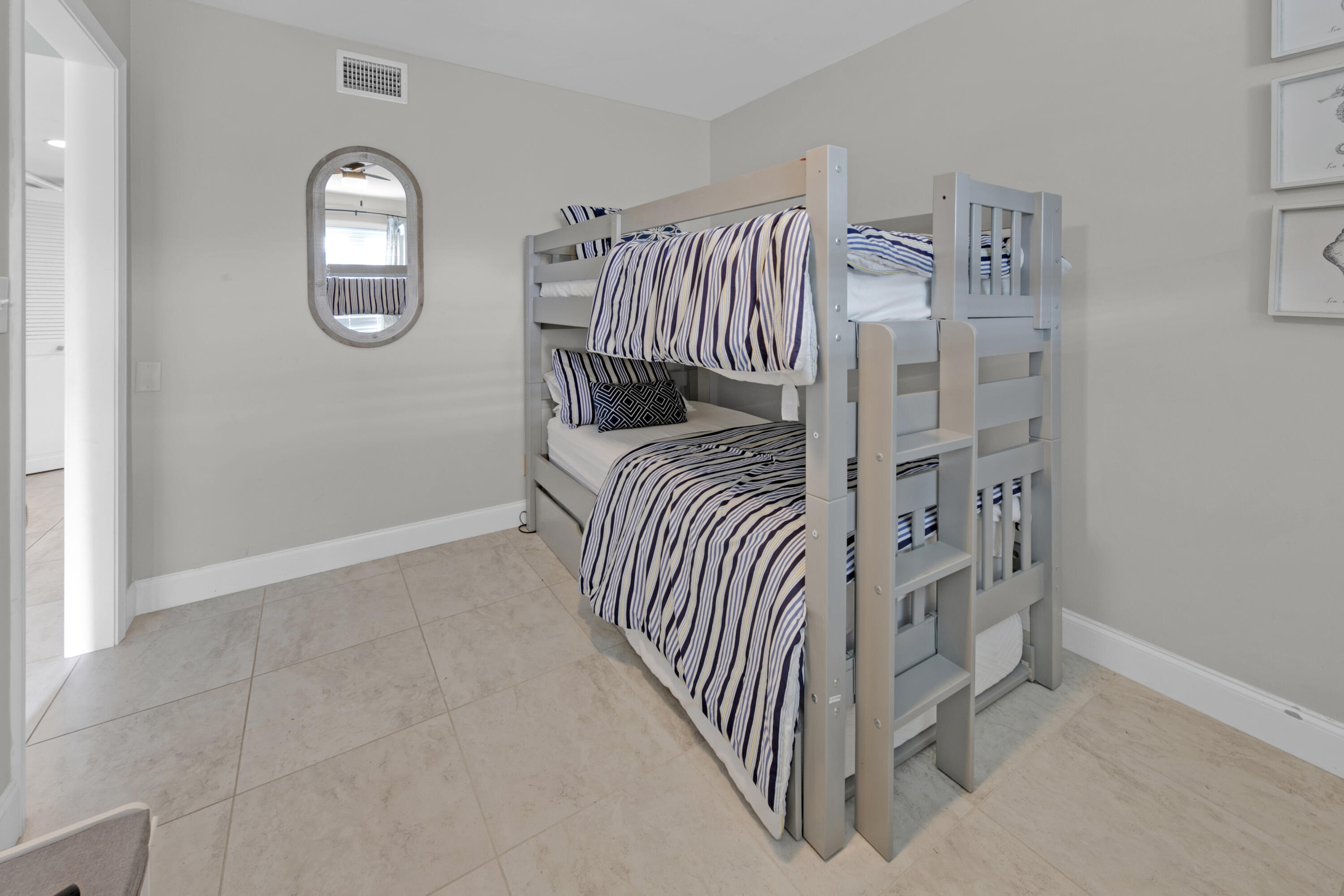 SEASCAPE CONDO PH 6A - Residential