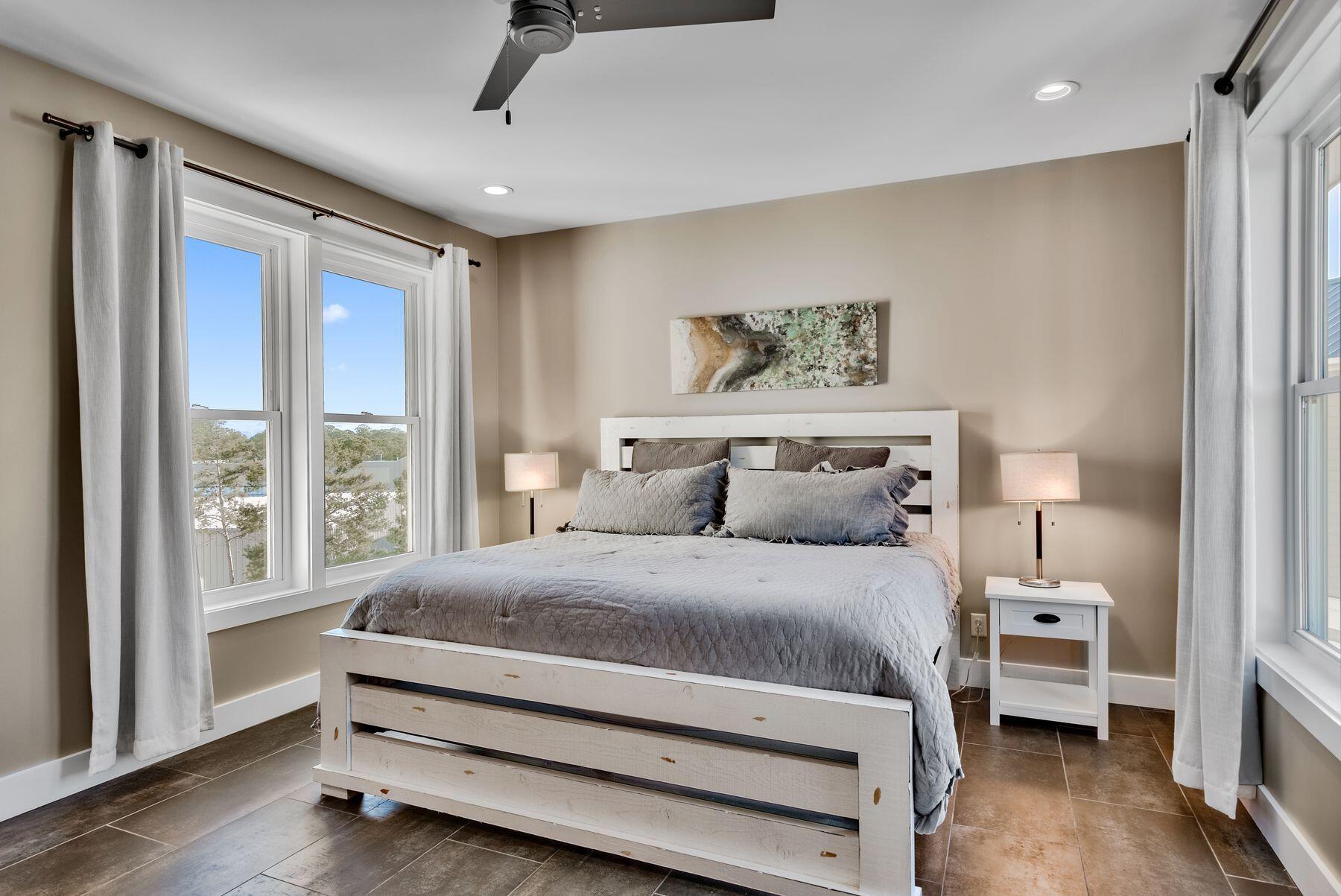 EMERALD WATERS VILLAGE - Residential