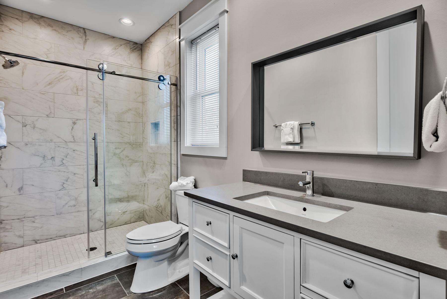 EMERALD WATERS VILLAGE - Residential