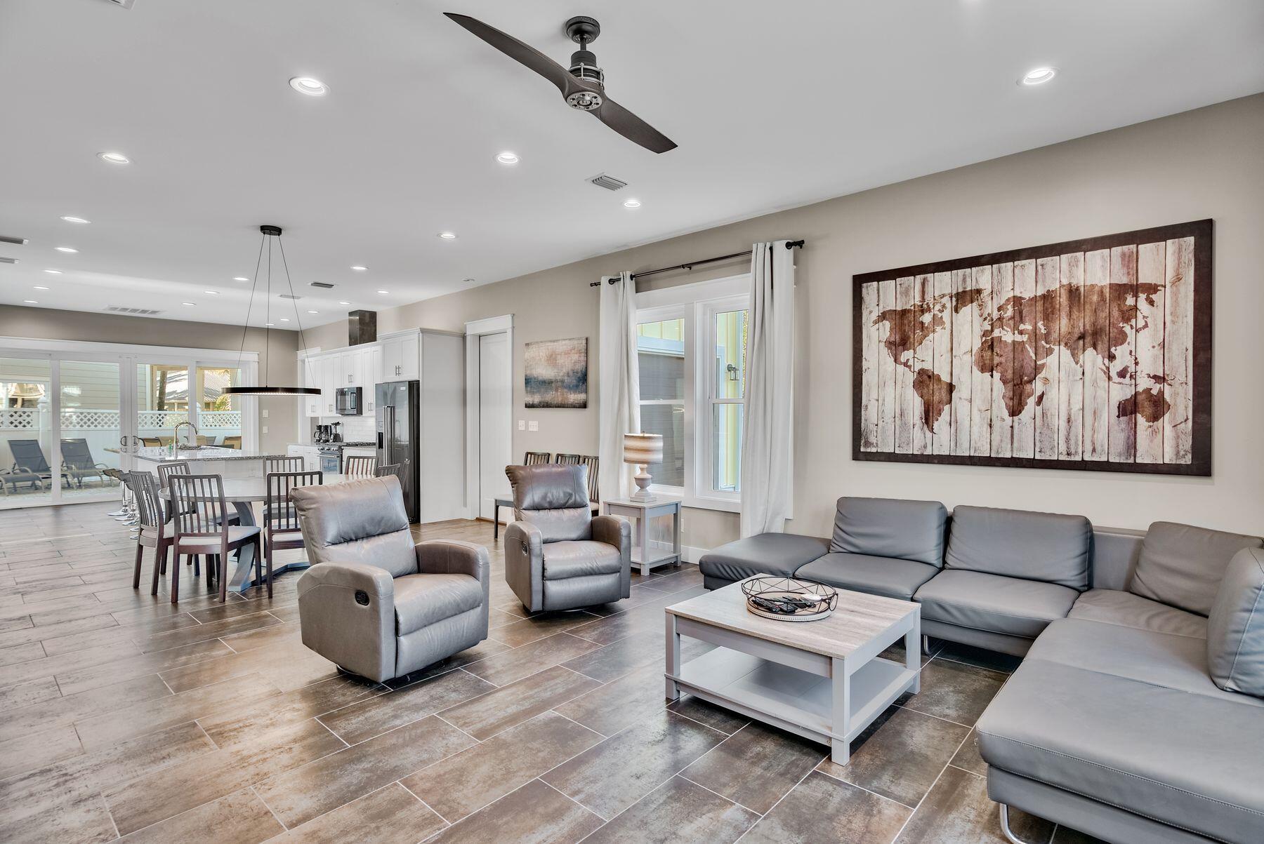 EMERALD WATERS VILLAGE - Residential