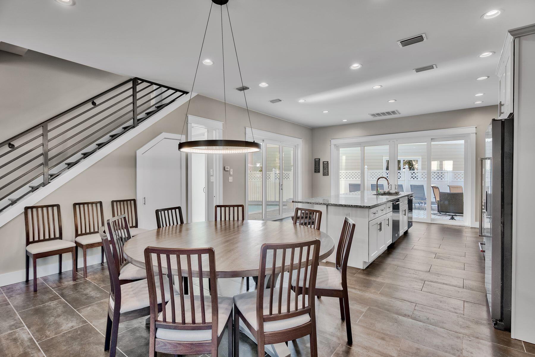 EMERALD WATERS VILLAGE - Residential