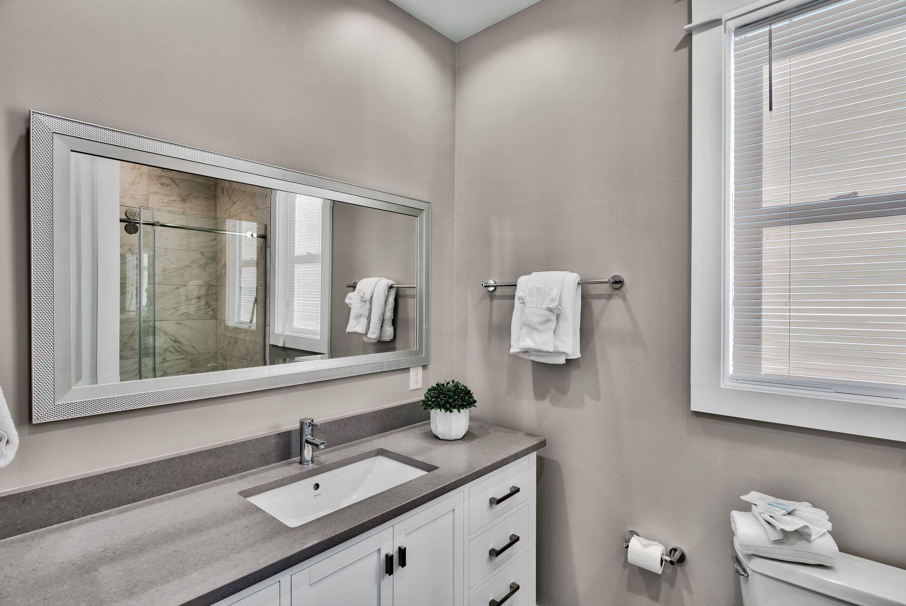 EMERALD WATERS VILLAGE - Residential