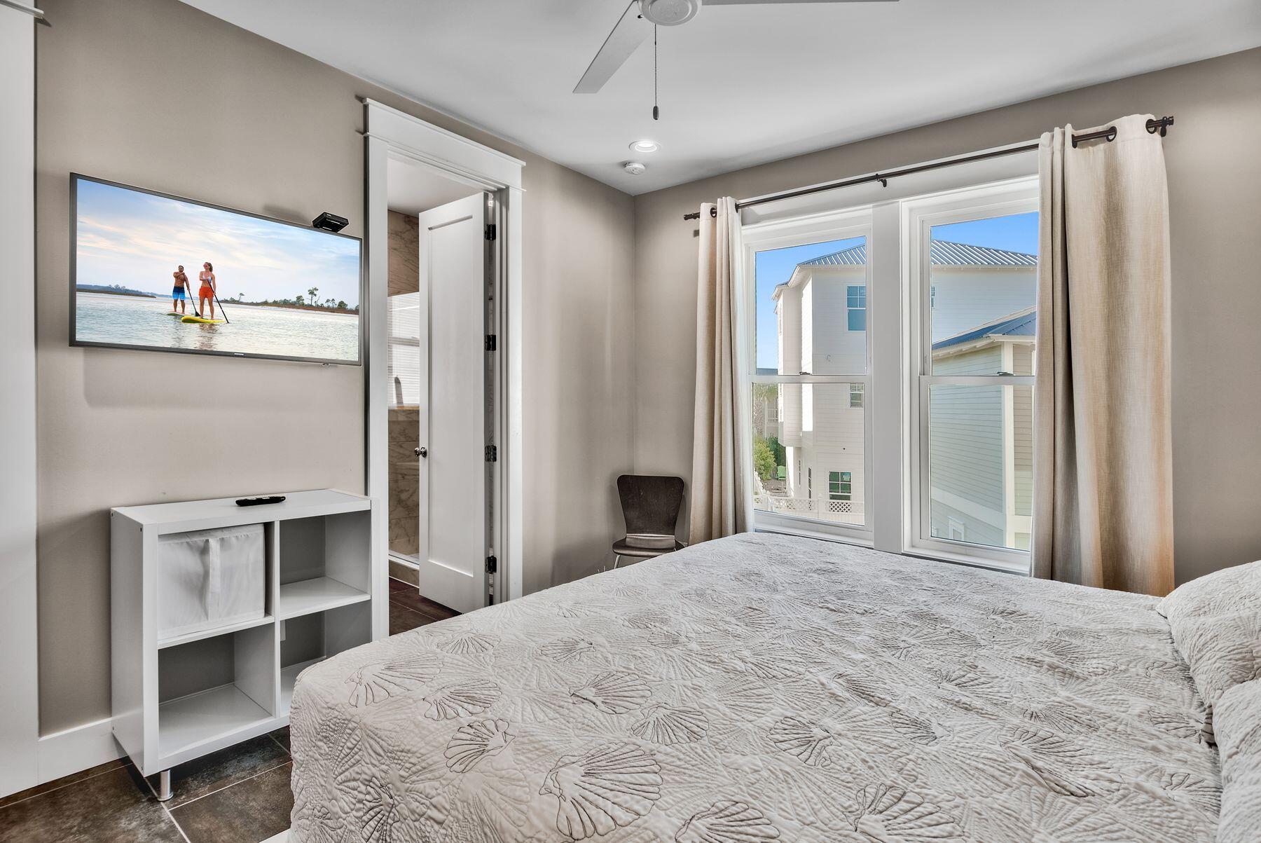 EMERALD WATERS VILLAGE - Residential