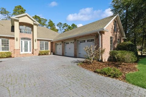 A home in Niceville