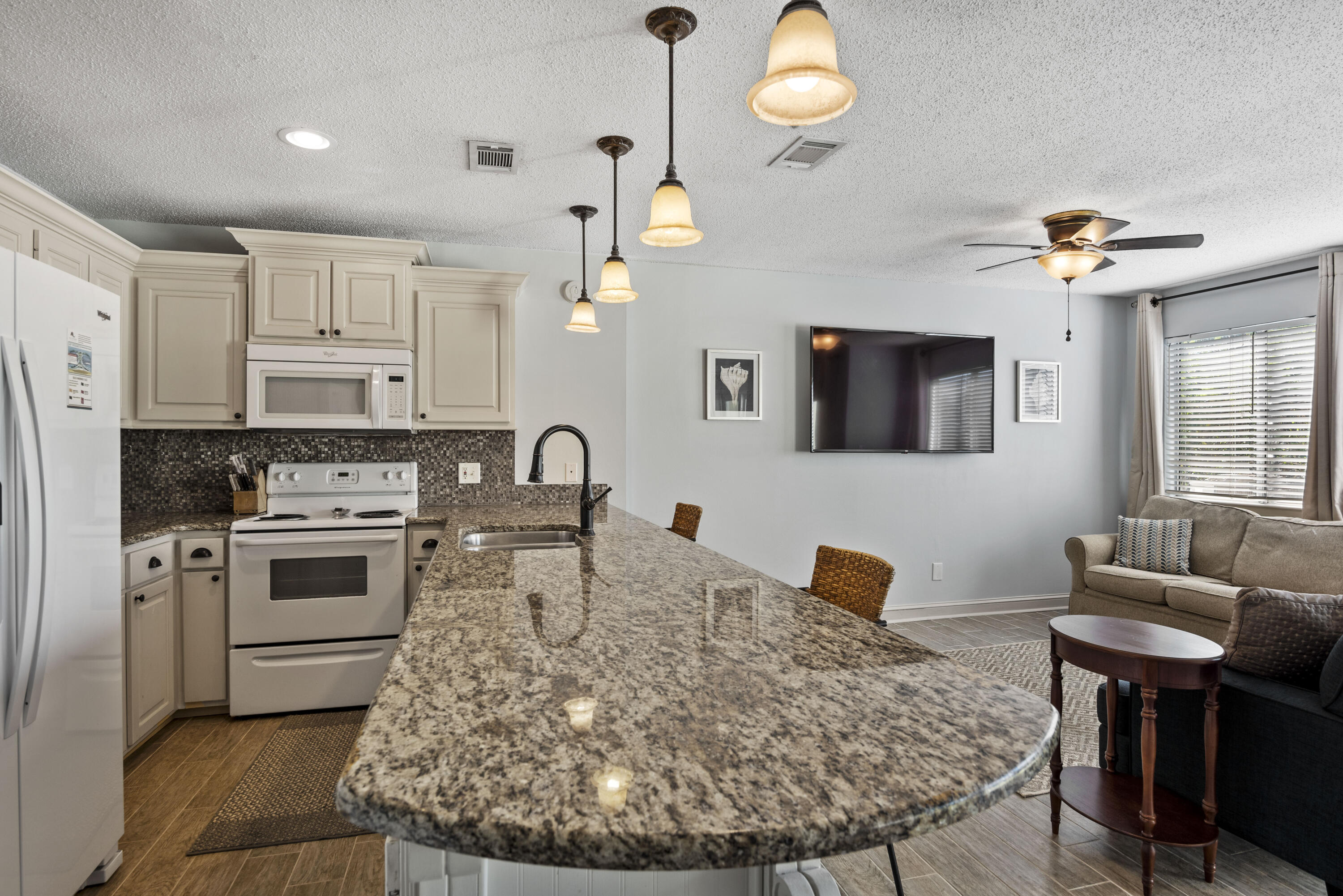 ISLAND HOME CONDO - Residential