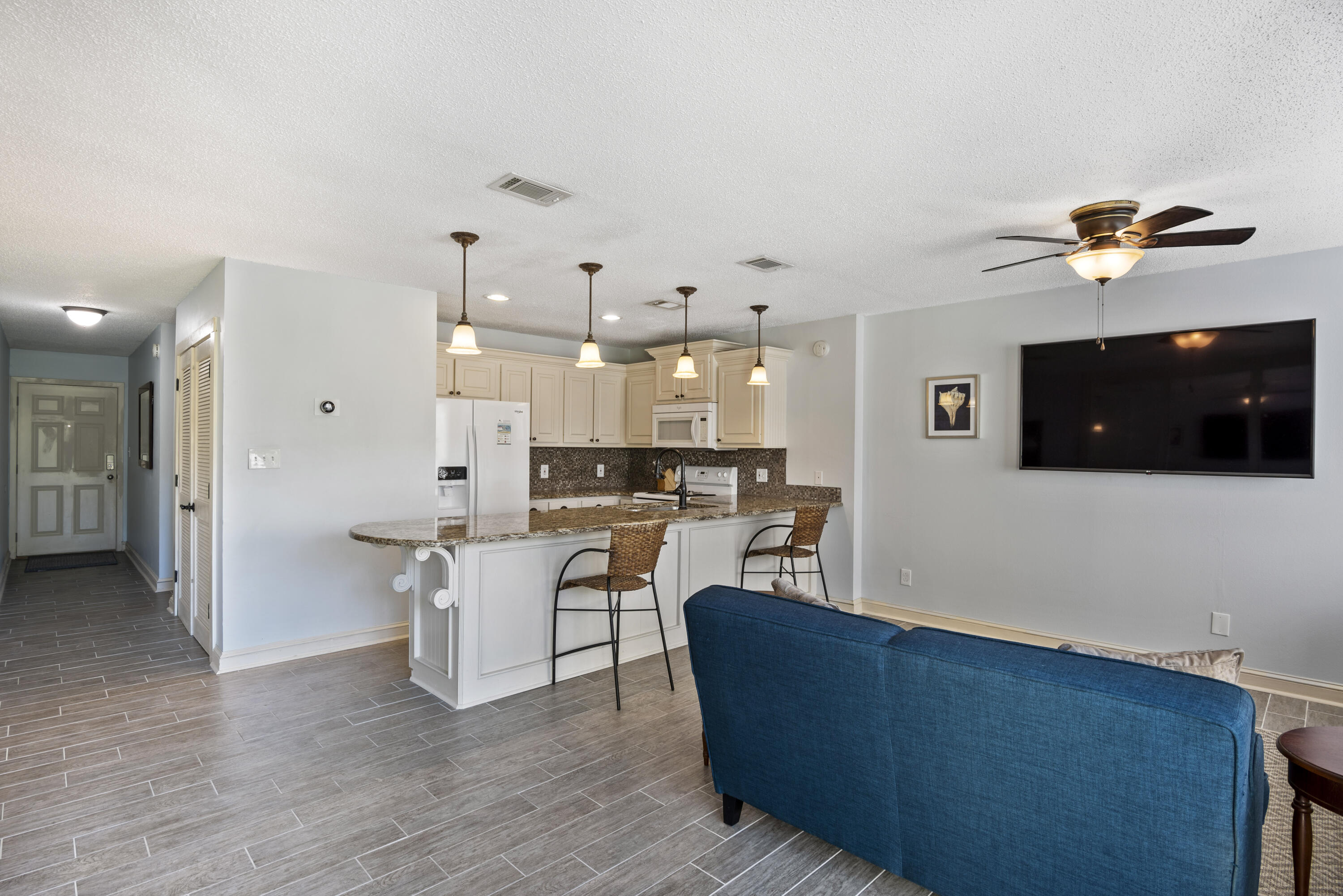 ISLAND HOME CONDO - Residential