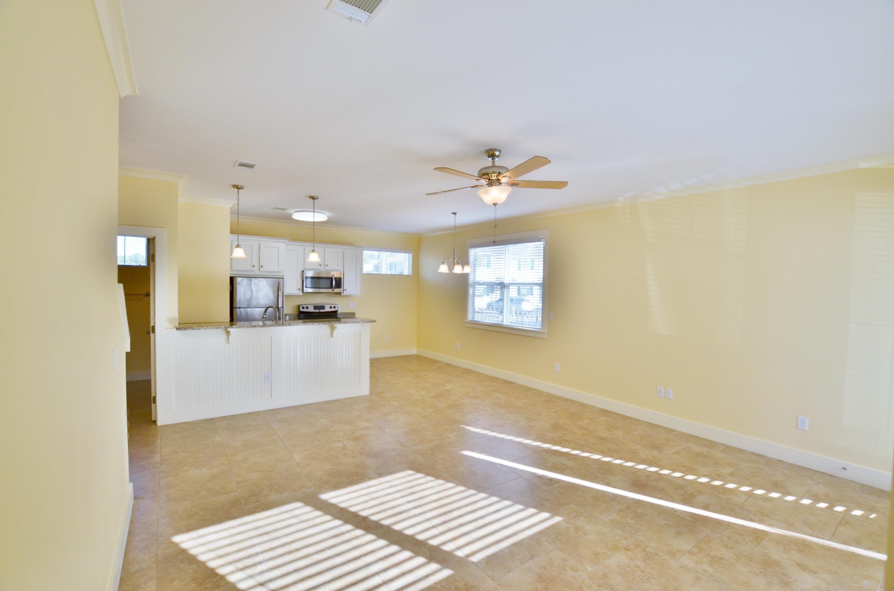 LEISURE BAY - Residential Lease