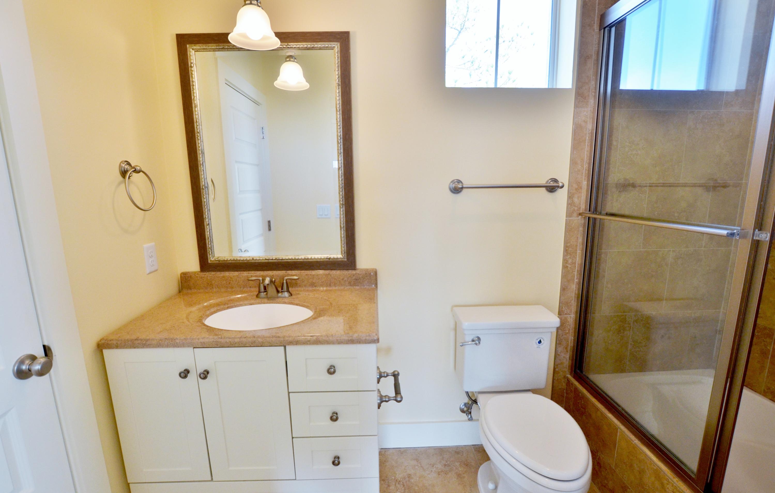 LEISURE BAY - Residential Lease