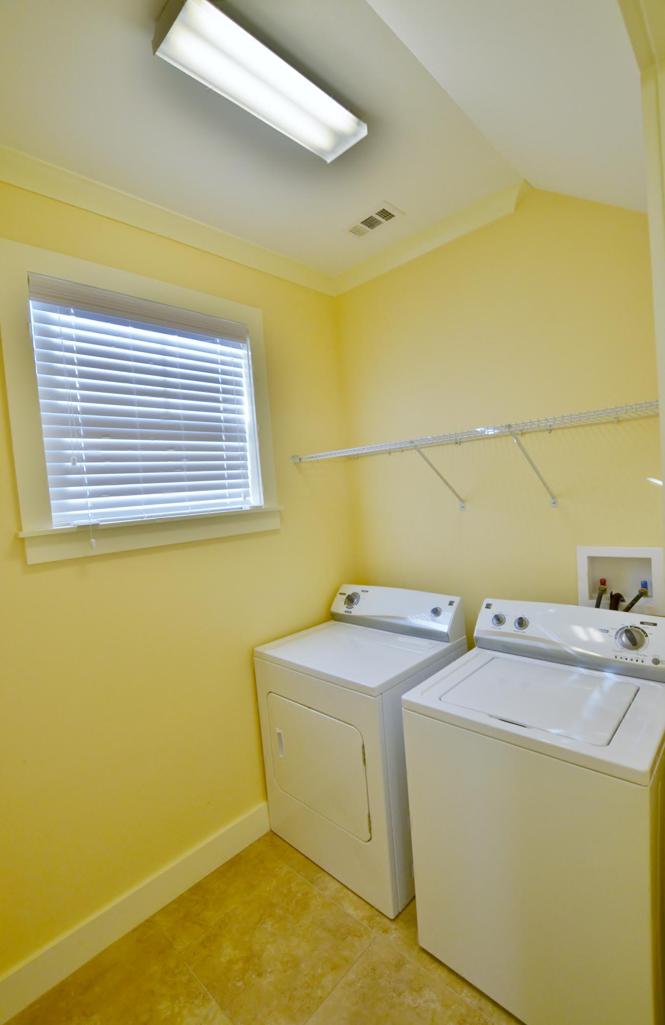 LEISURE BAY - Residential Lease