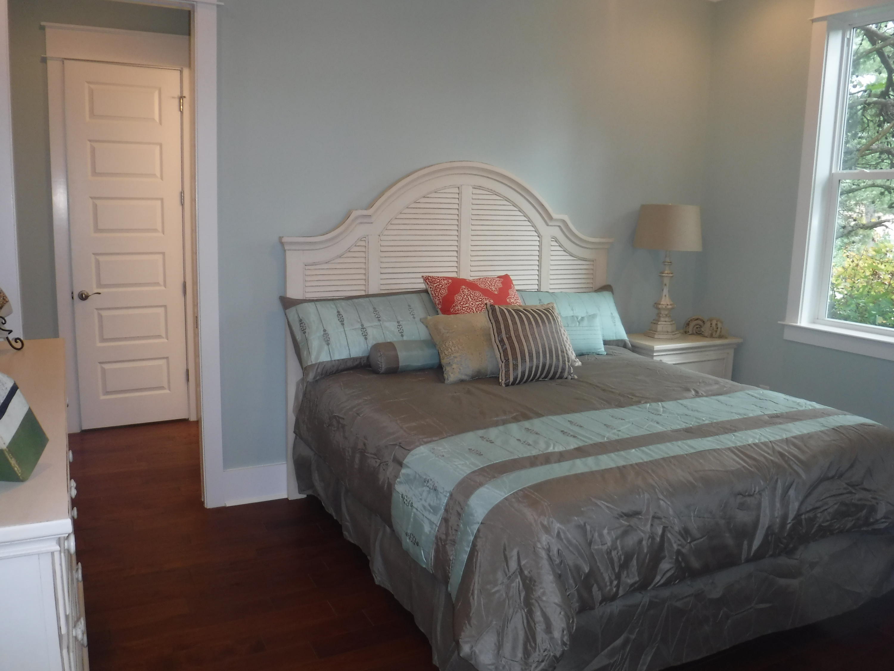 FOREST LAKES - Residential