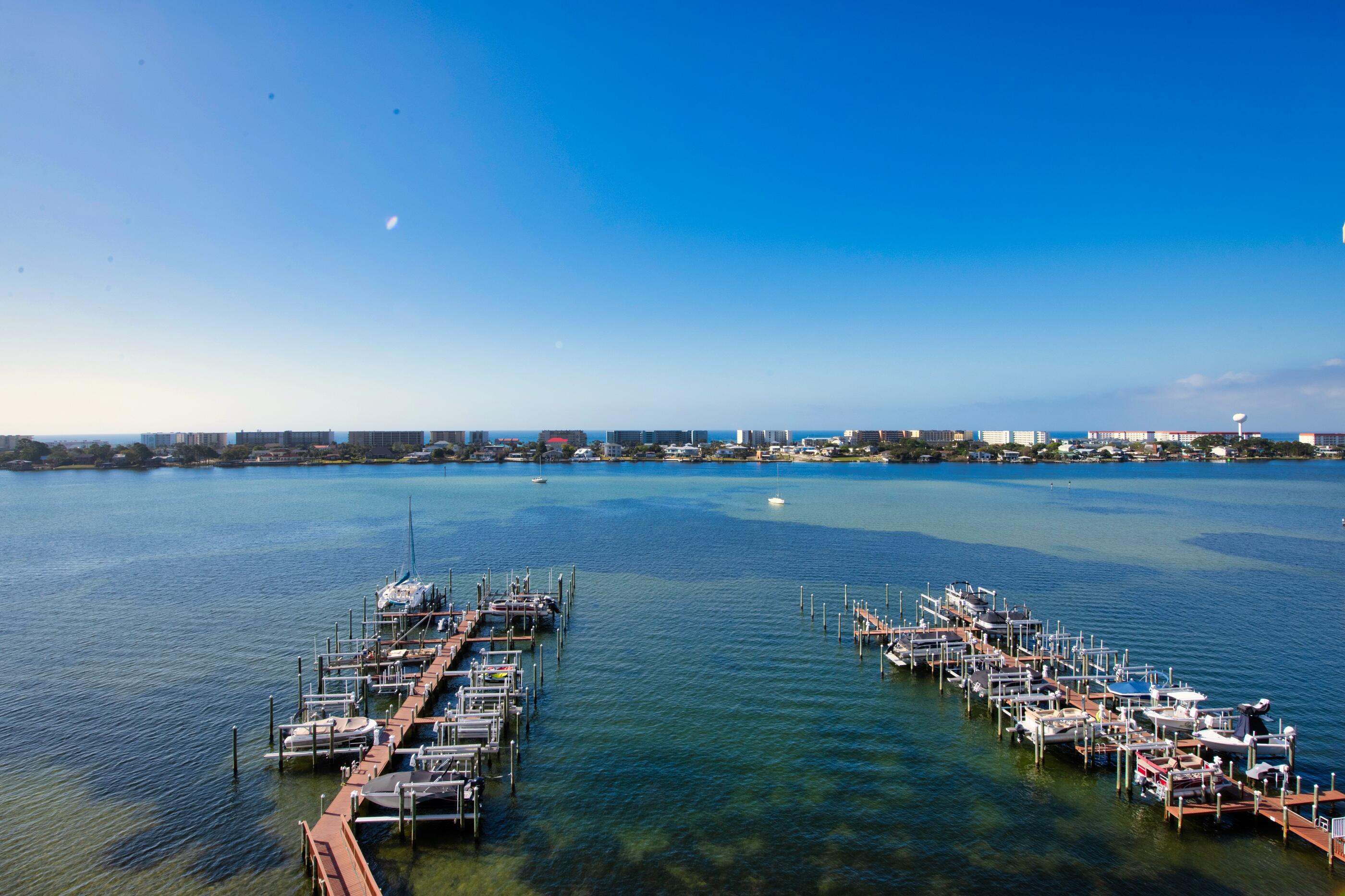 PRESIDIO YACHT CLUB - Residential