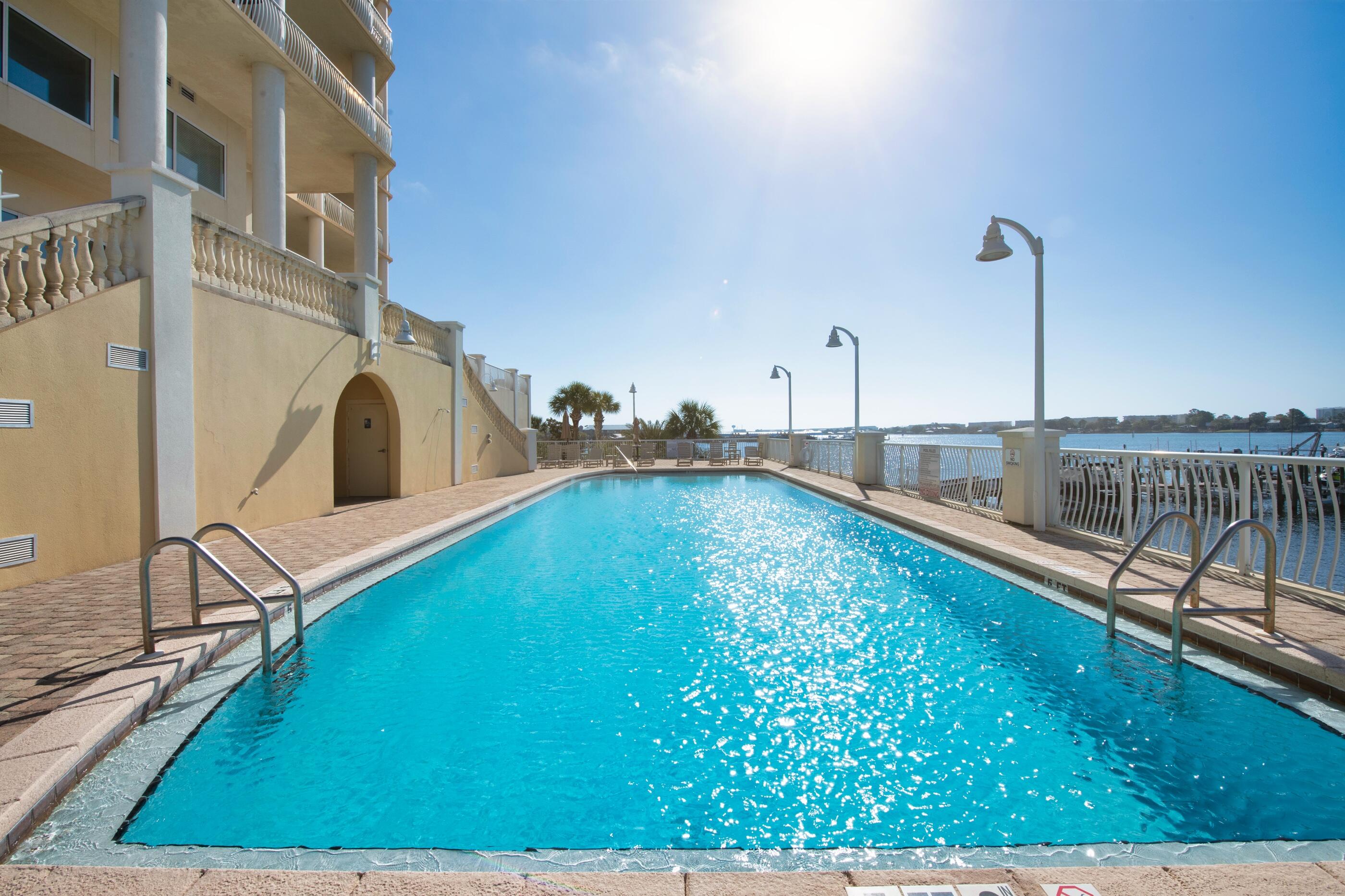 PRESIDIO YACHT CLUB - Residential