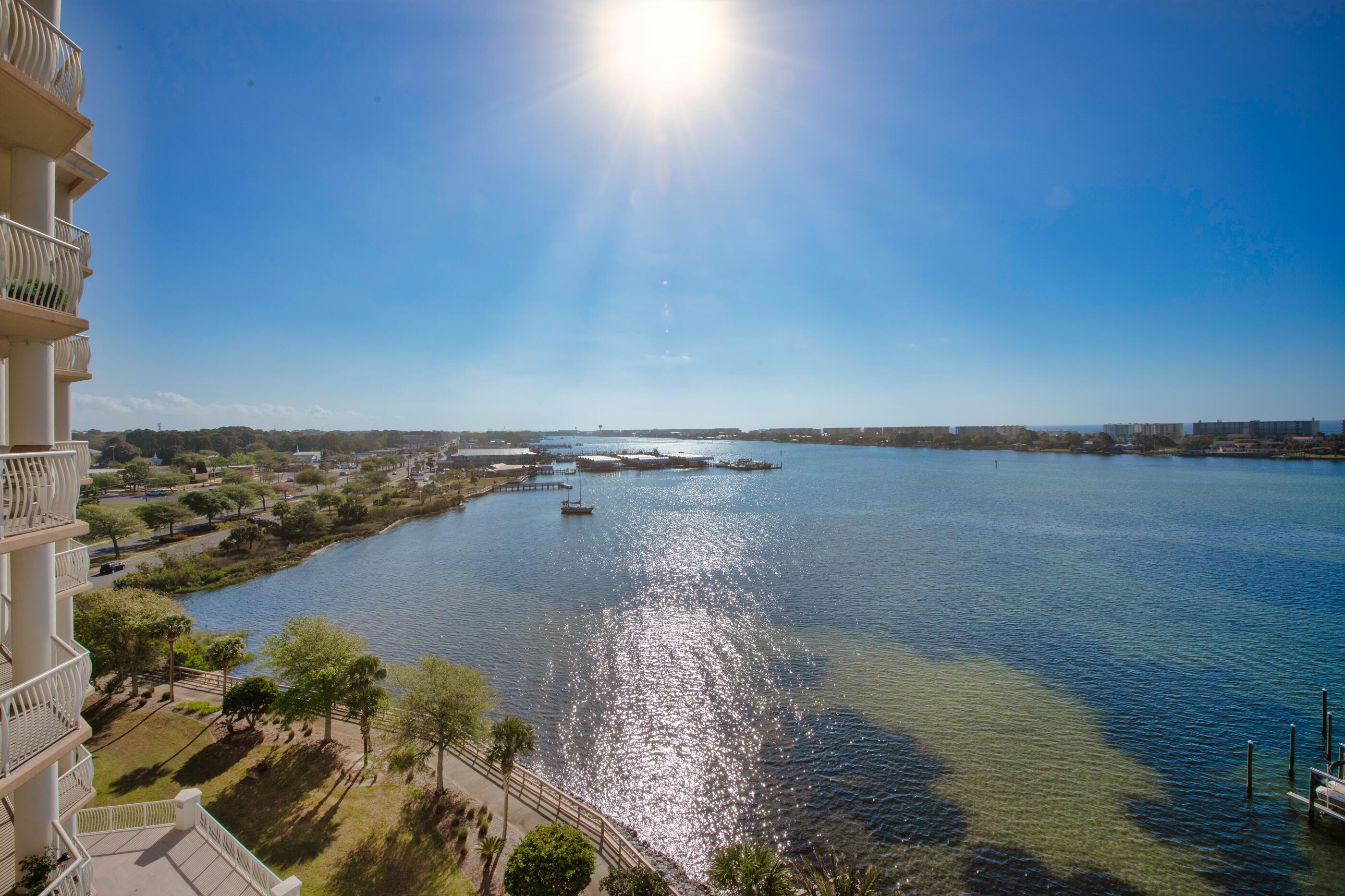 PRESIDIO YACHT CLUB - Residential