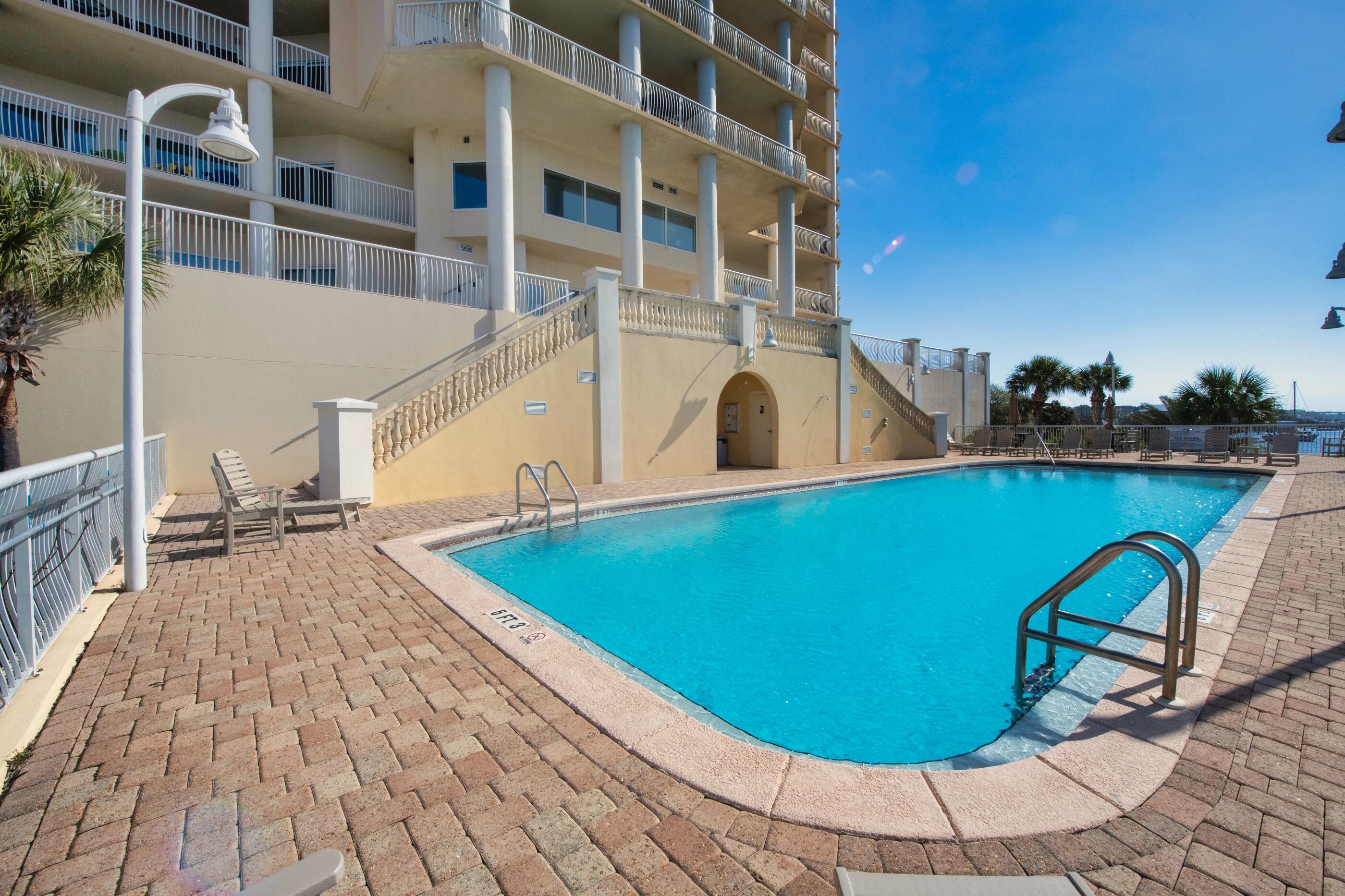 PRESIDIO YACHT CLUB - Residential