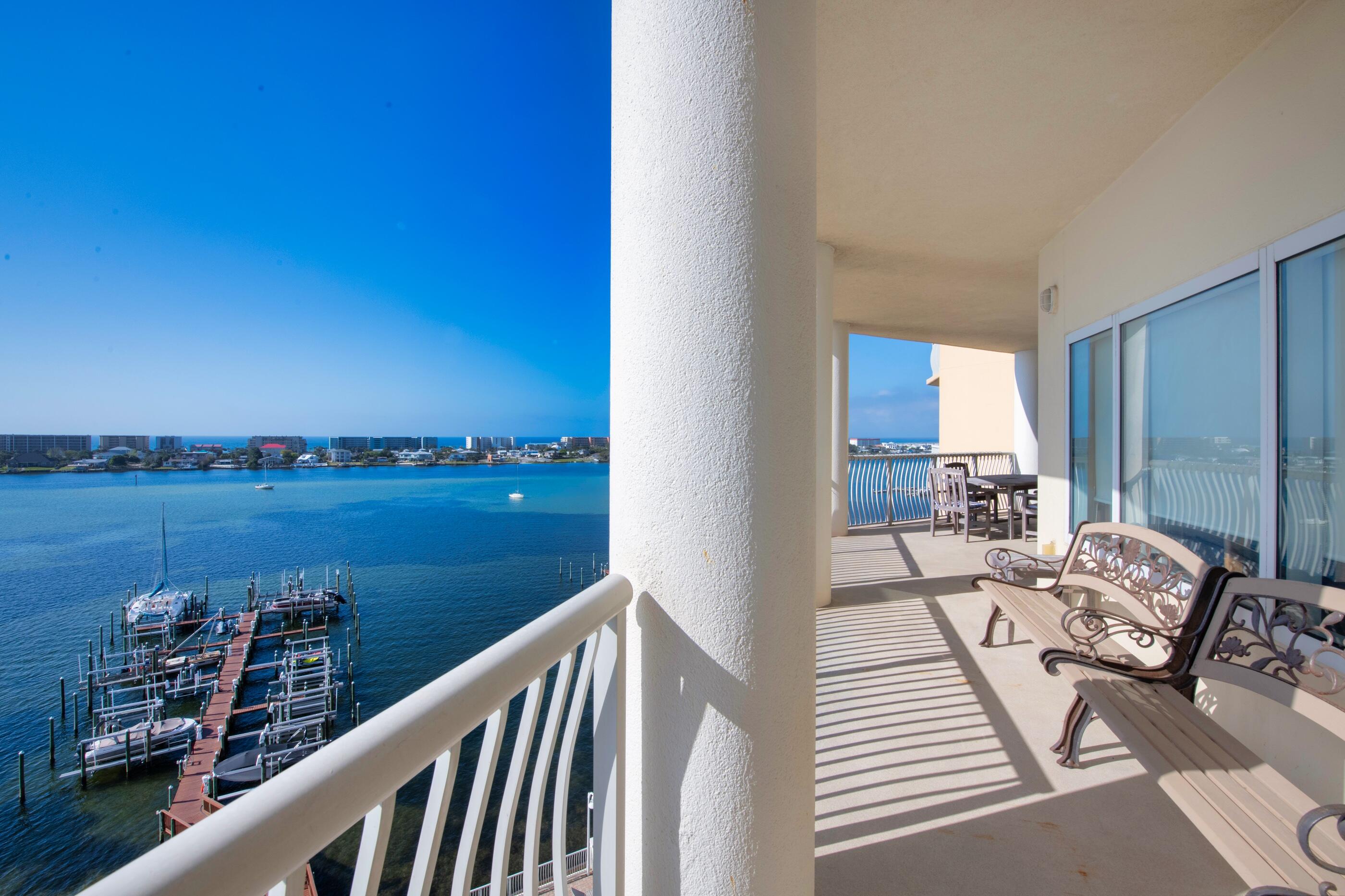 PRESIDIO YACHT CLUB - Residential