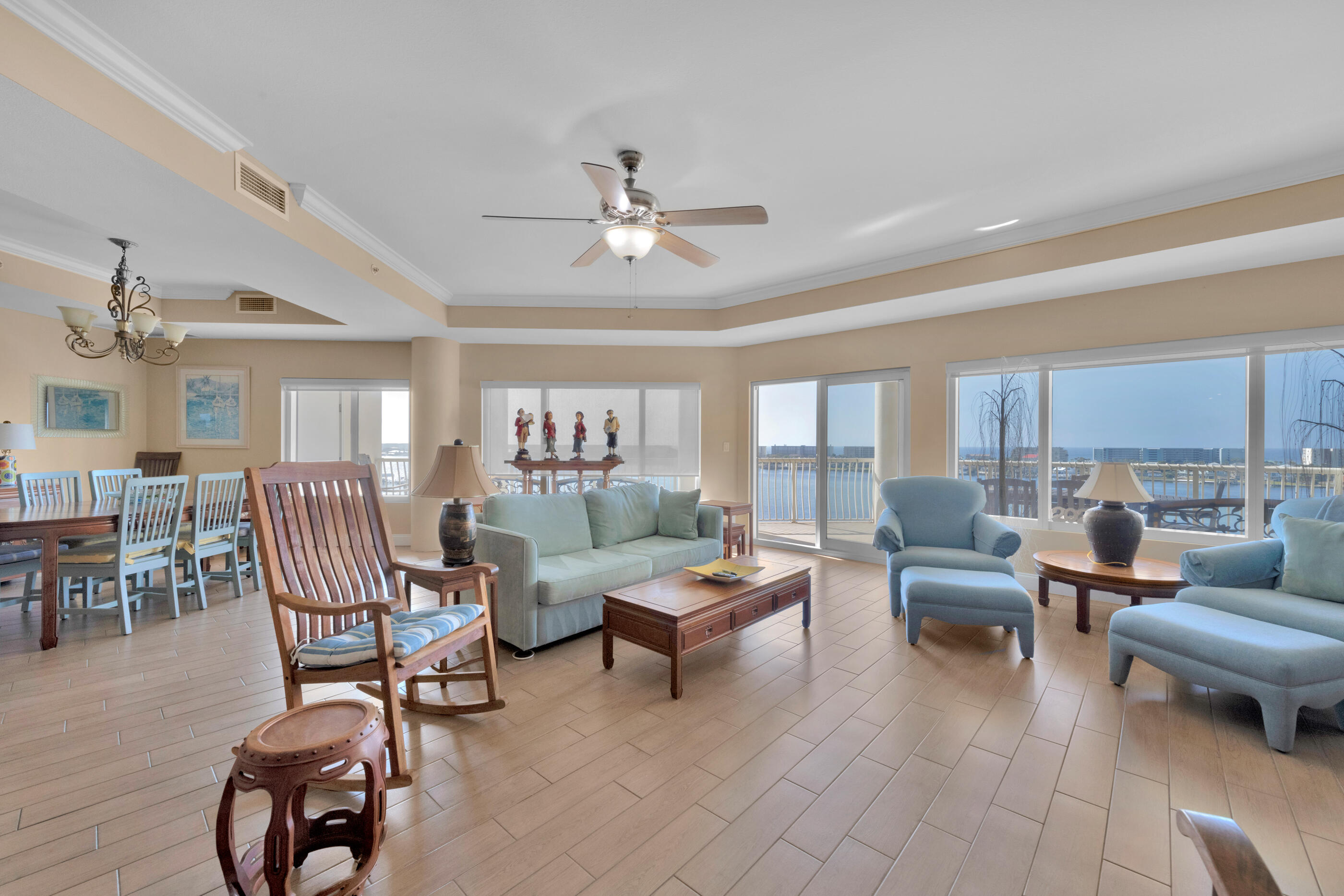 PRESIDIO YACHT CLUB - Residential