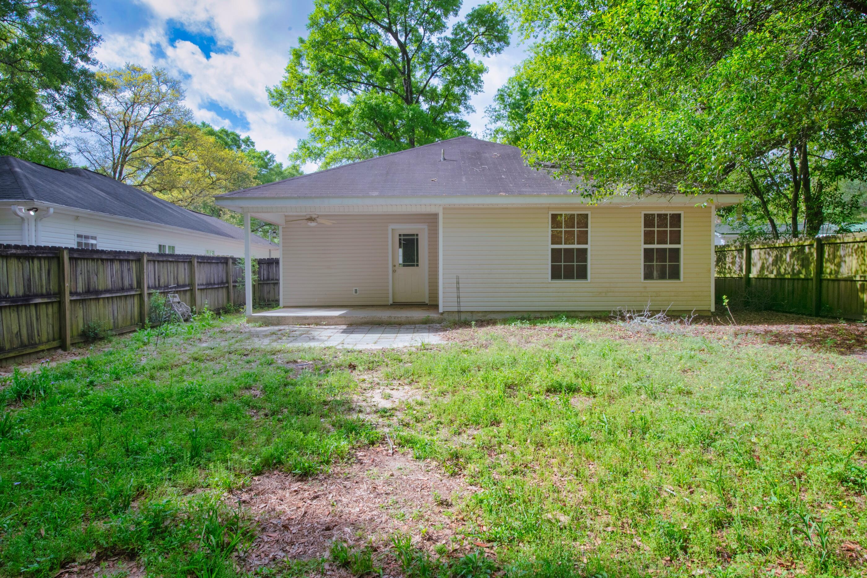 MORRIS ADDN TO CRESTVIEW - Residential