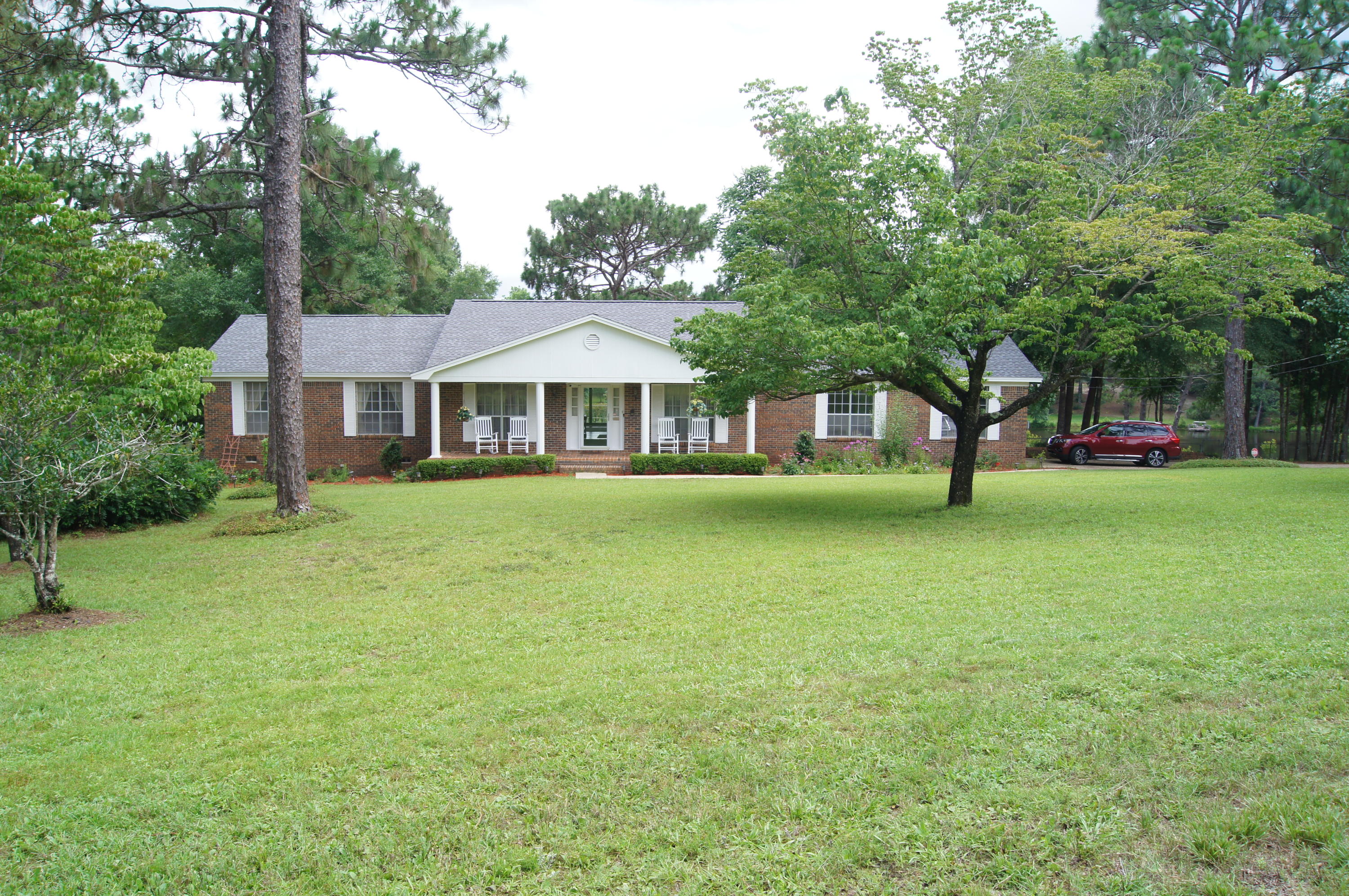 CRESTVIEW SUBURB - Residential