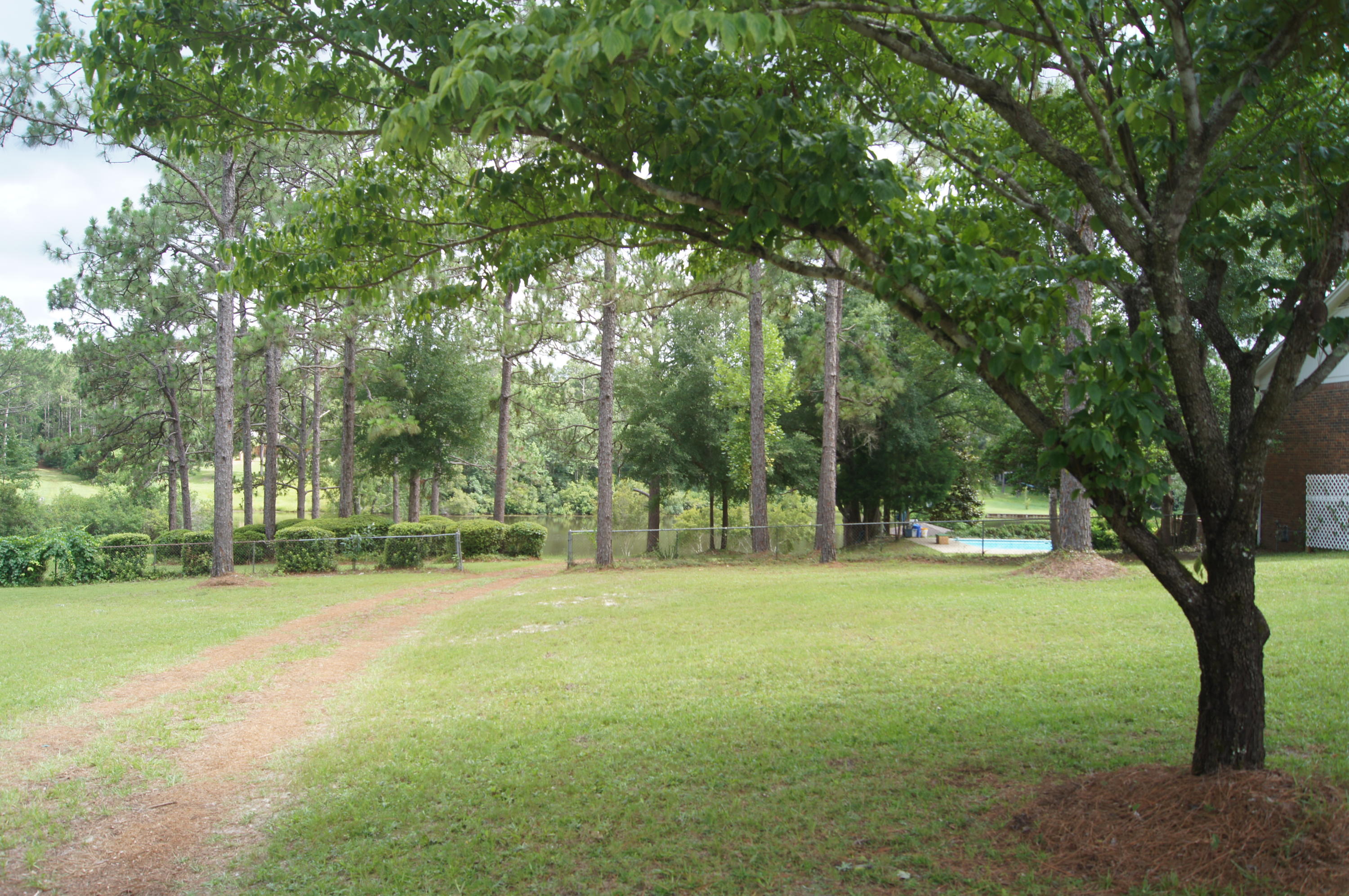 CRESTVIEW SUBURB - Residential