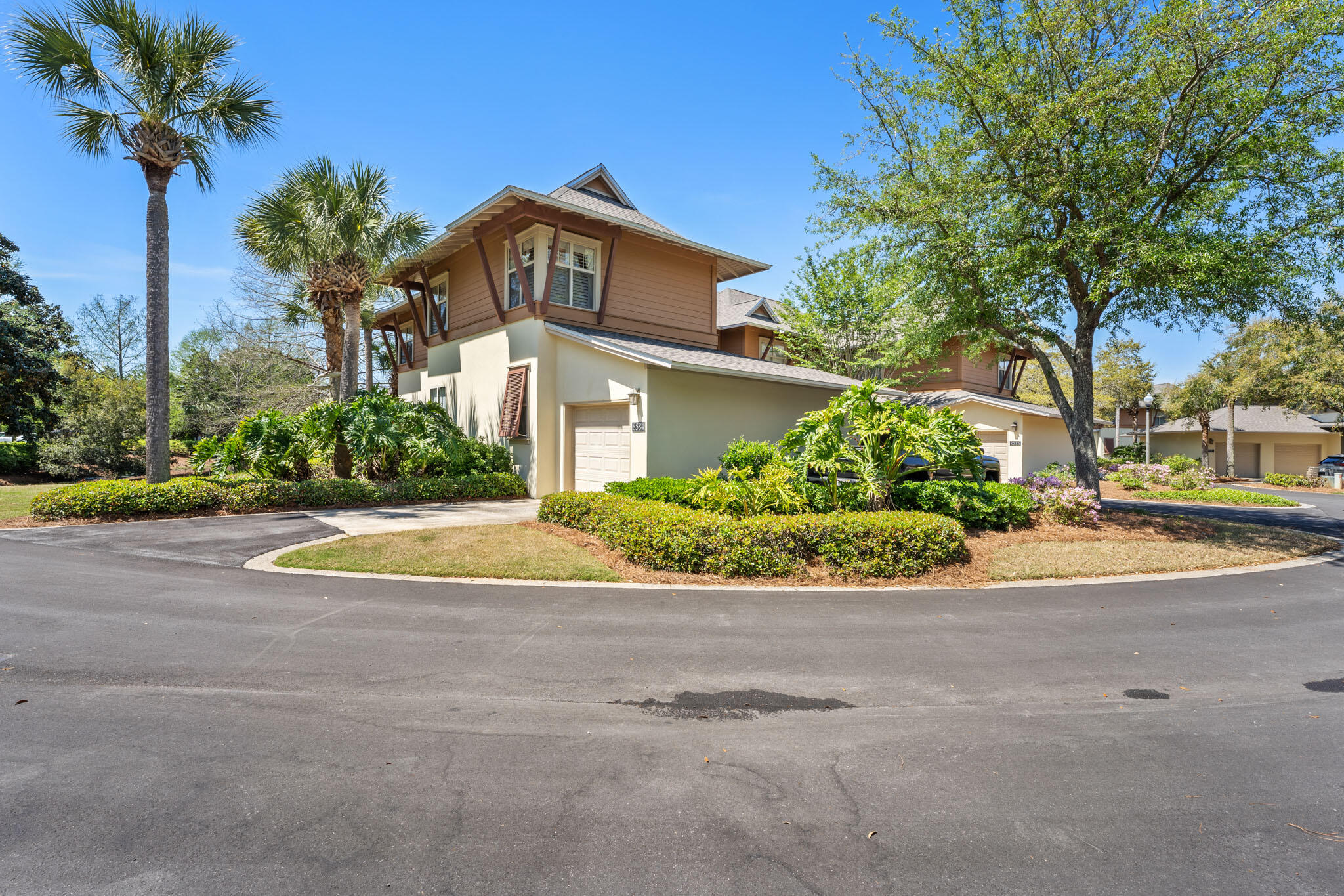 MAGNOLIA BAY - Residential