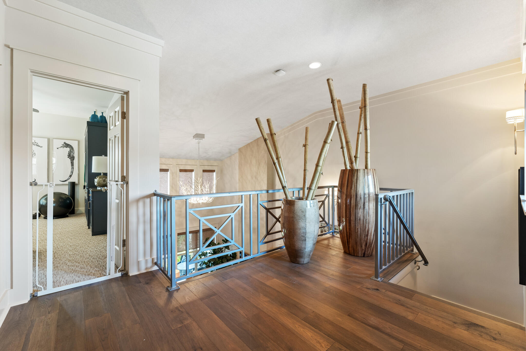 MAGNOLIA BAY - Residential