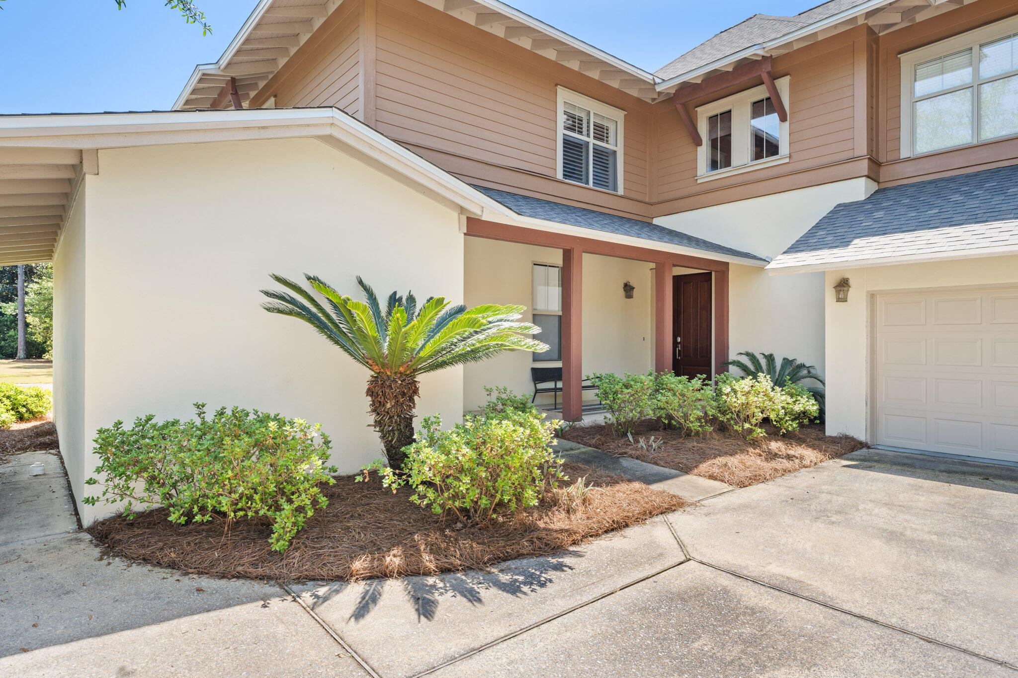 MAGNOLIA BAY - Residential