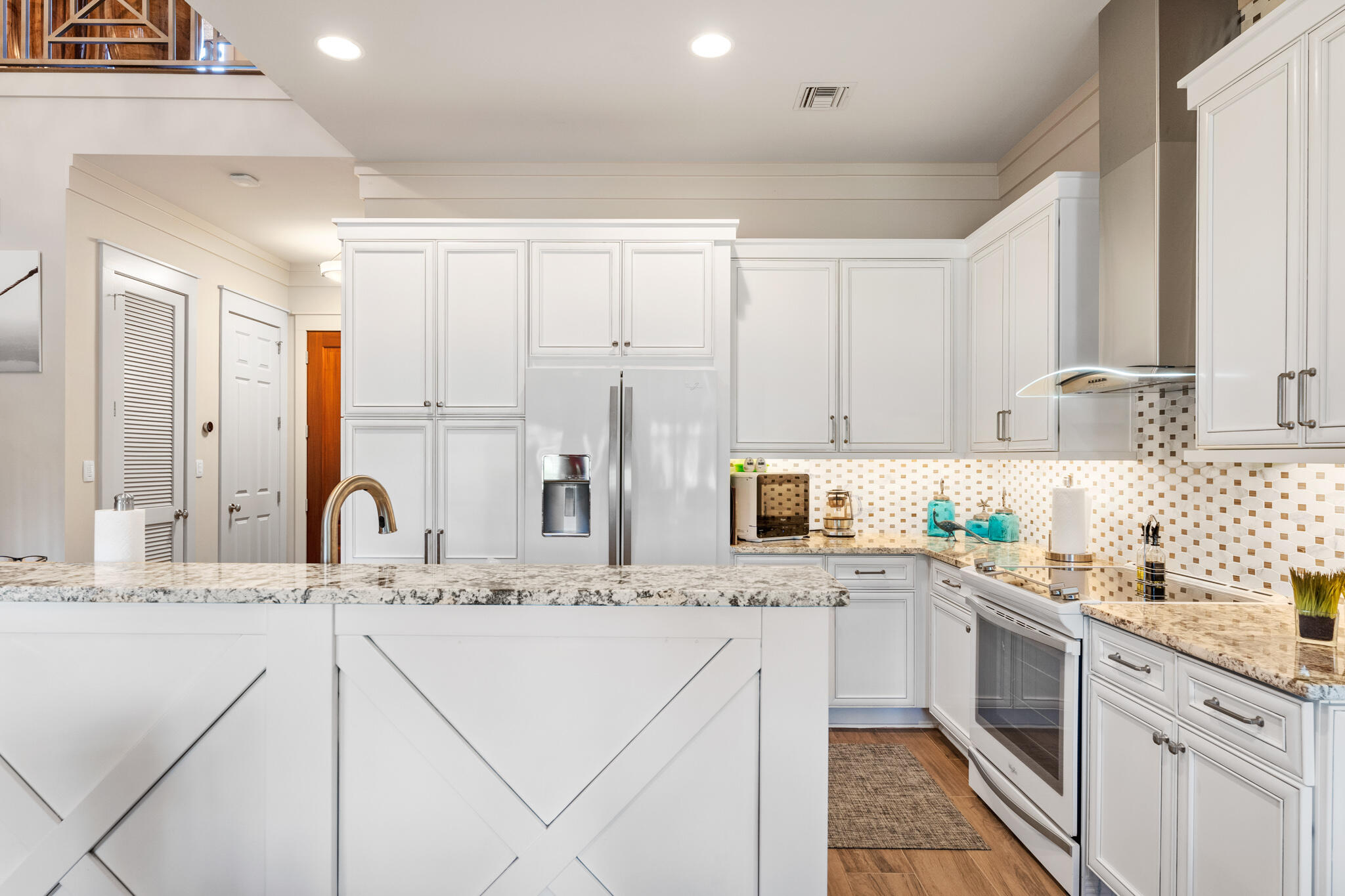 MAGNOLIA BAY - Residential