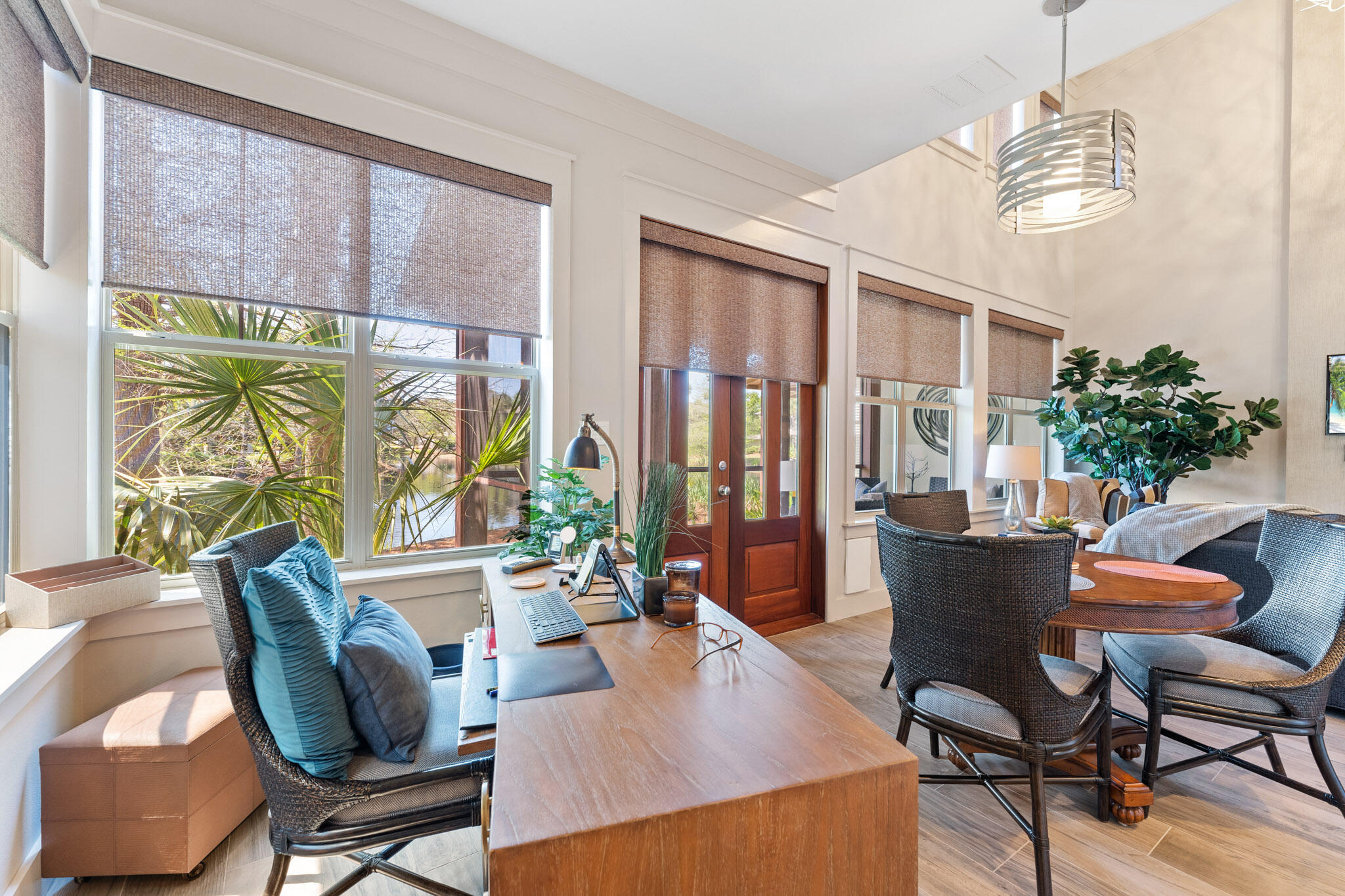 MAGNOLIA BAY - Residential