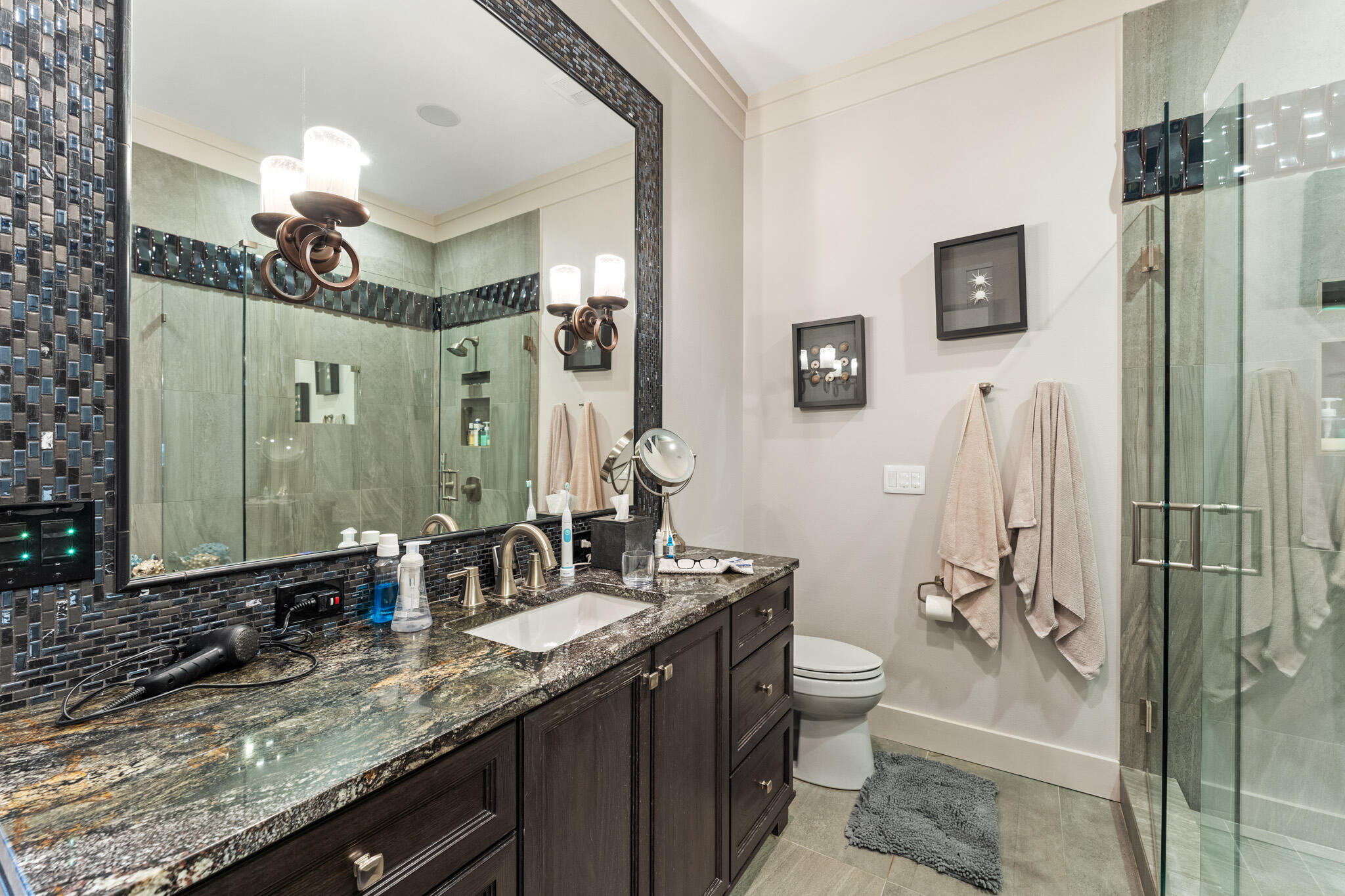 MAGNOLIA BAY - Residential