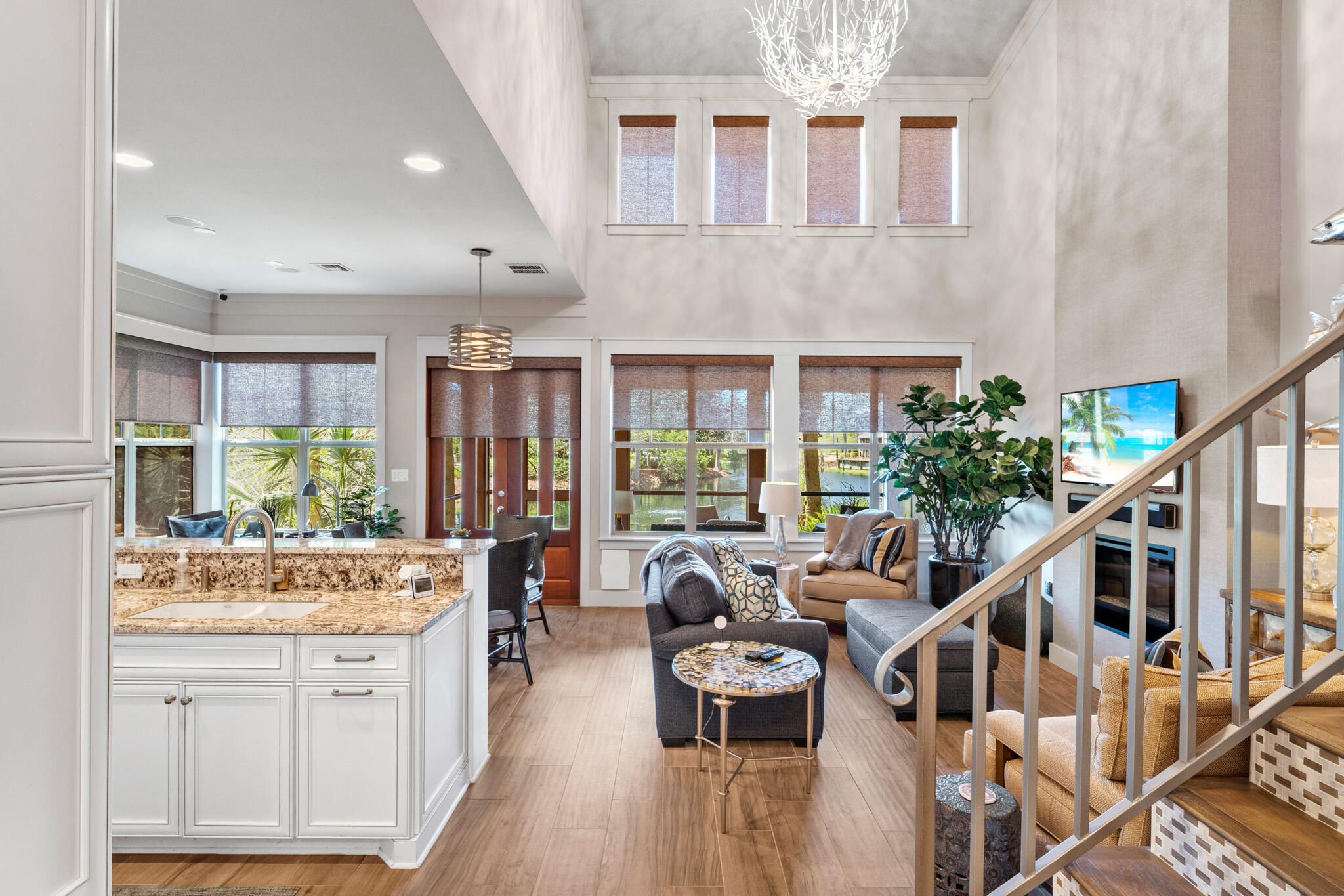 MAGNOLIA BAY - Residential