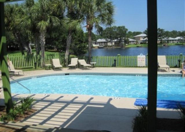CRYSTAL LAKE II AT SANDESTIN - Residential