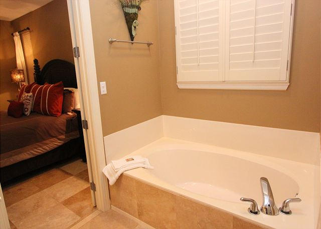 CRYSTAL LAKE II AT SANDESTIN - Residential