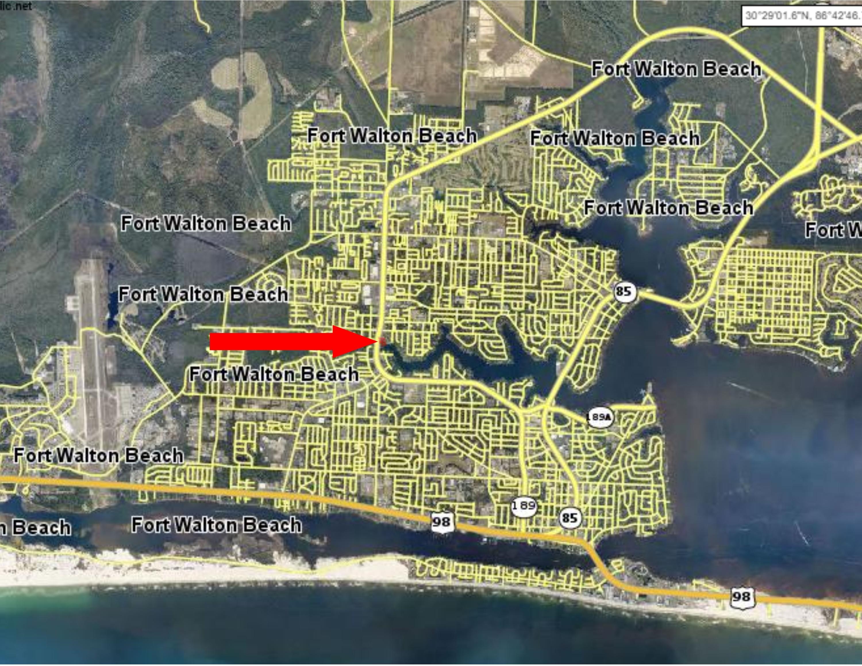 Main image without alt text