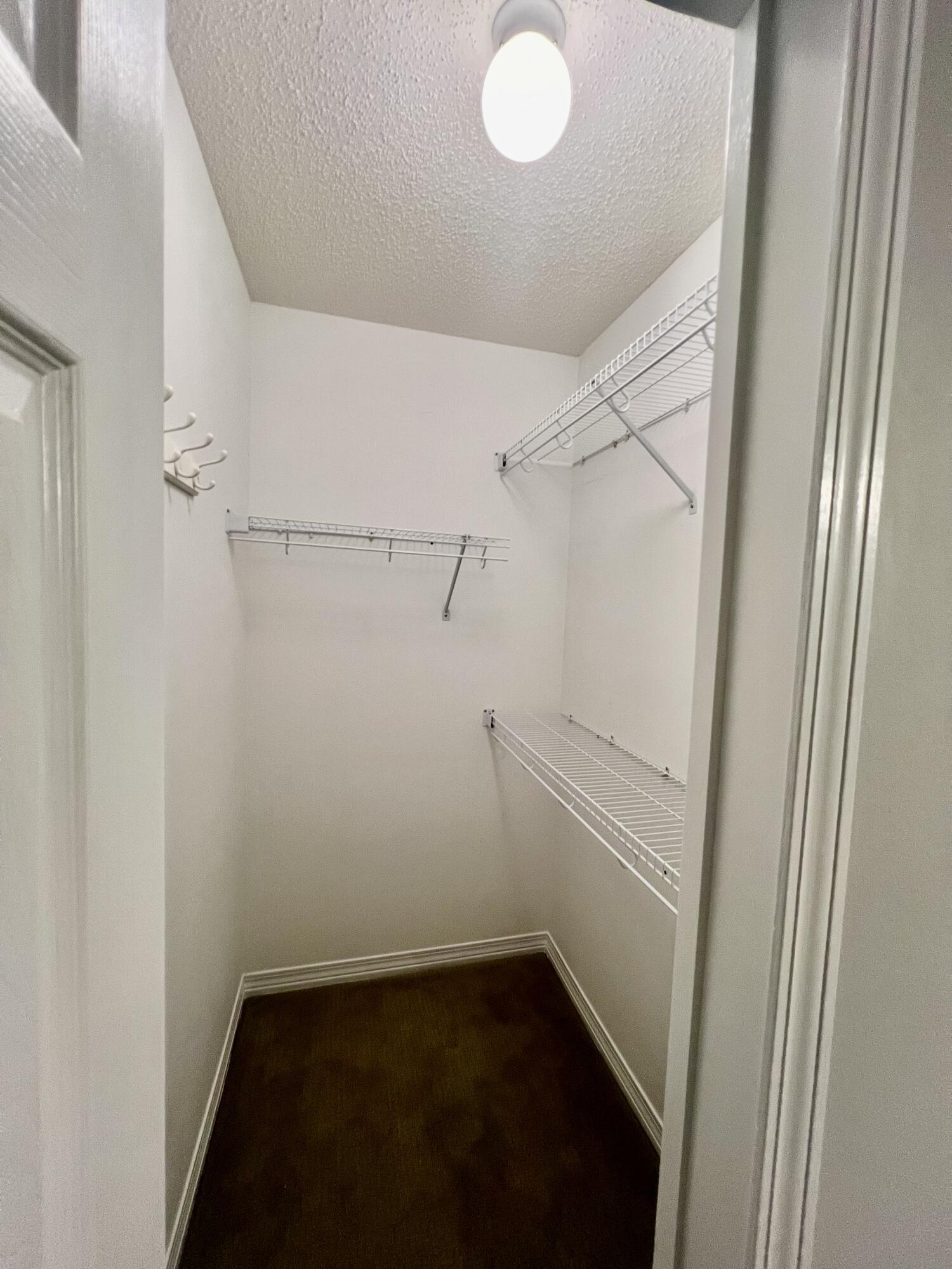 DANA POINTE - Residential