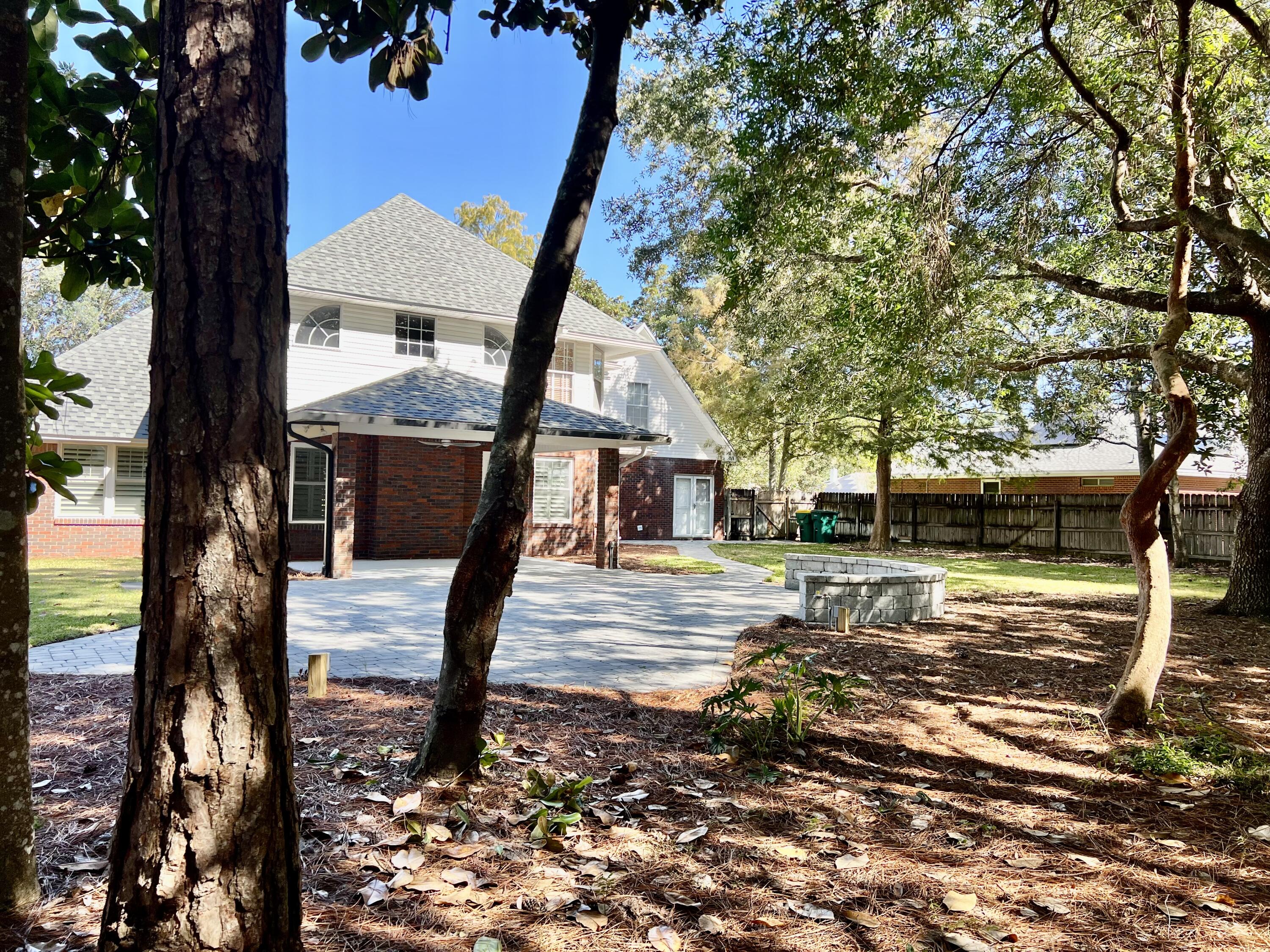 DANA POINTE - Residential