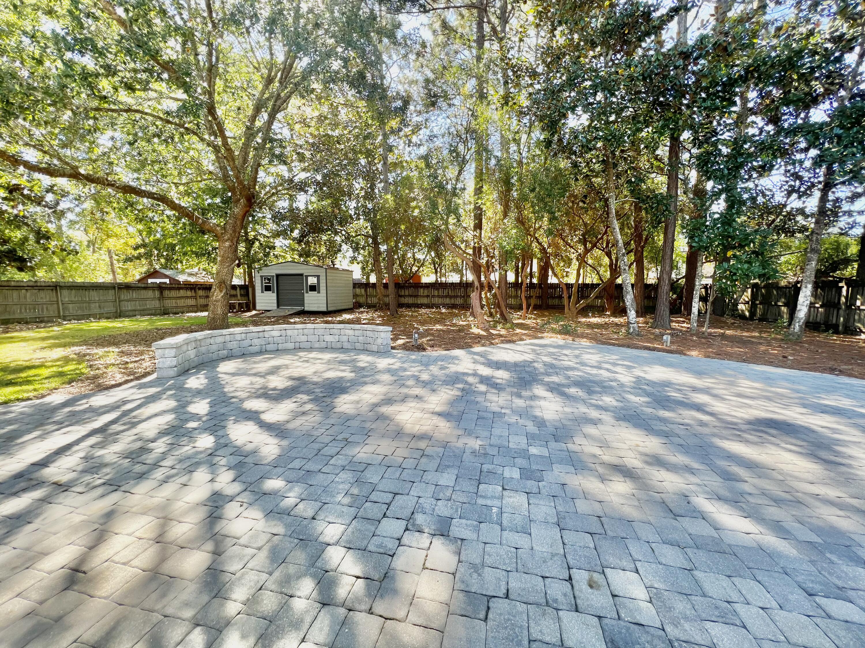 DANA POINTE - Residential