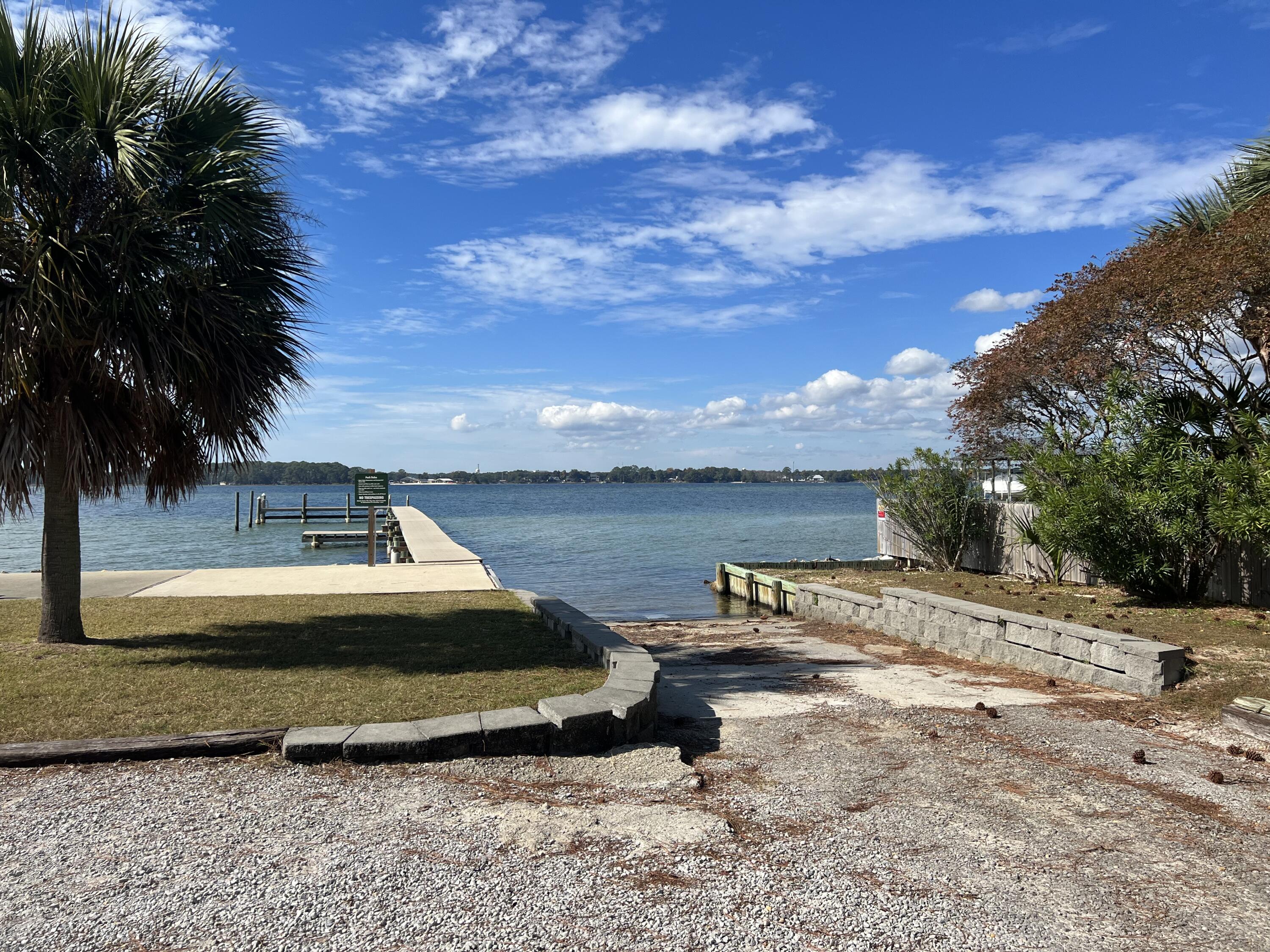 DANA POINTE - Residential