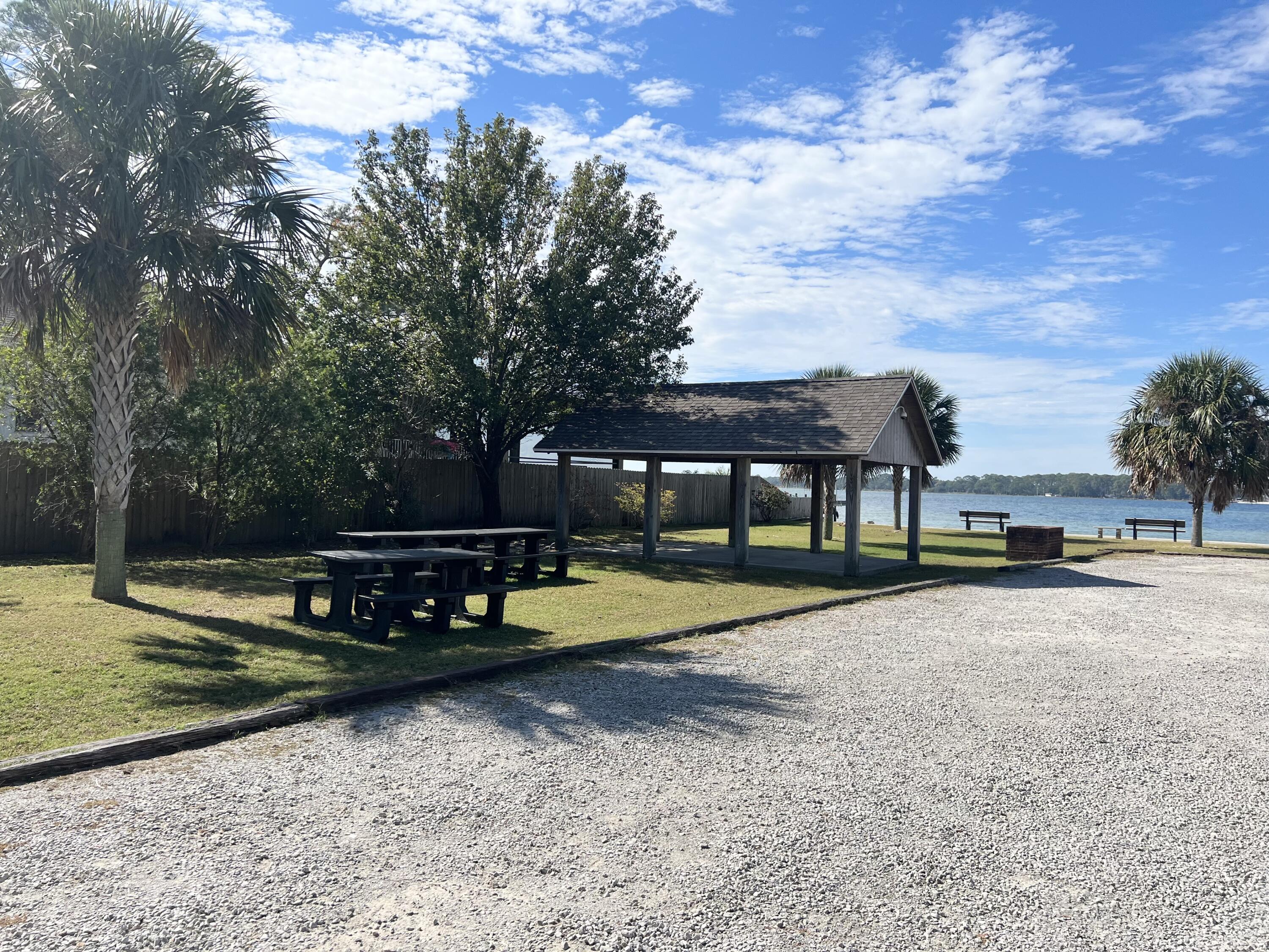 DANA POINTE - Residential