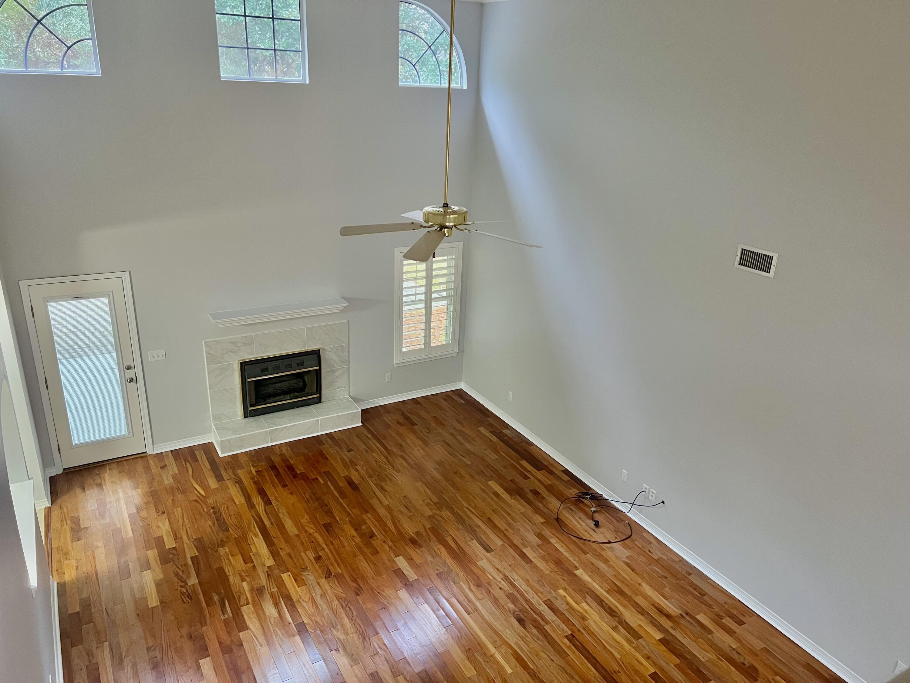 DANA POINTE - Residential