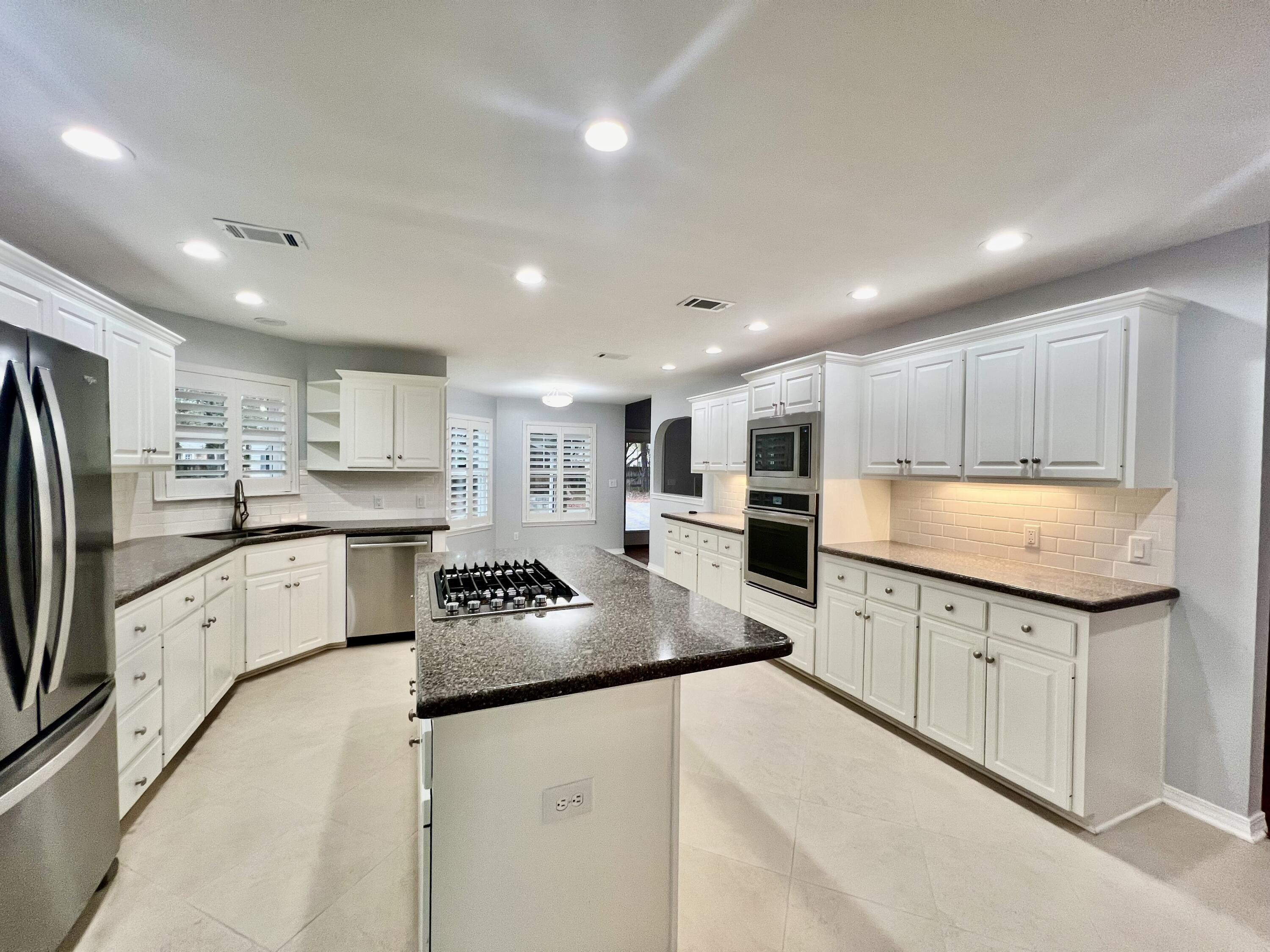 DANA POINTE - Residential