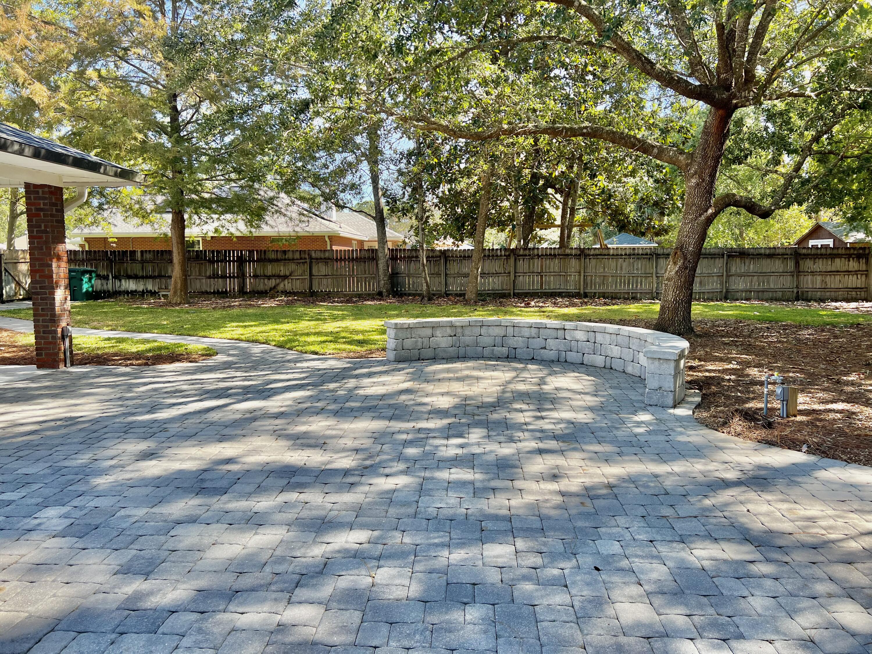 DANA POINTE - Residential