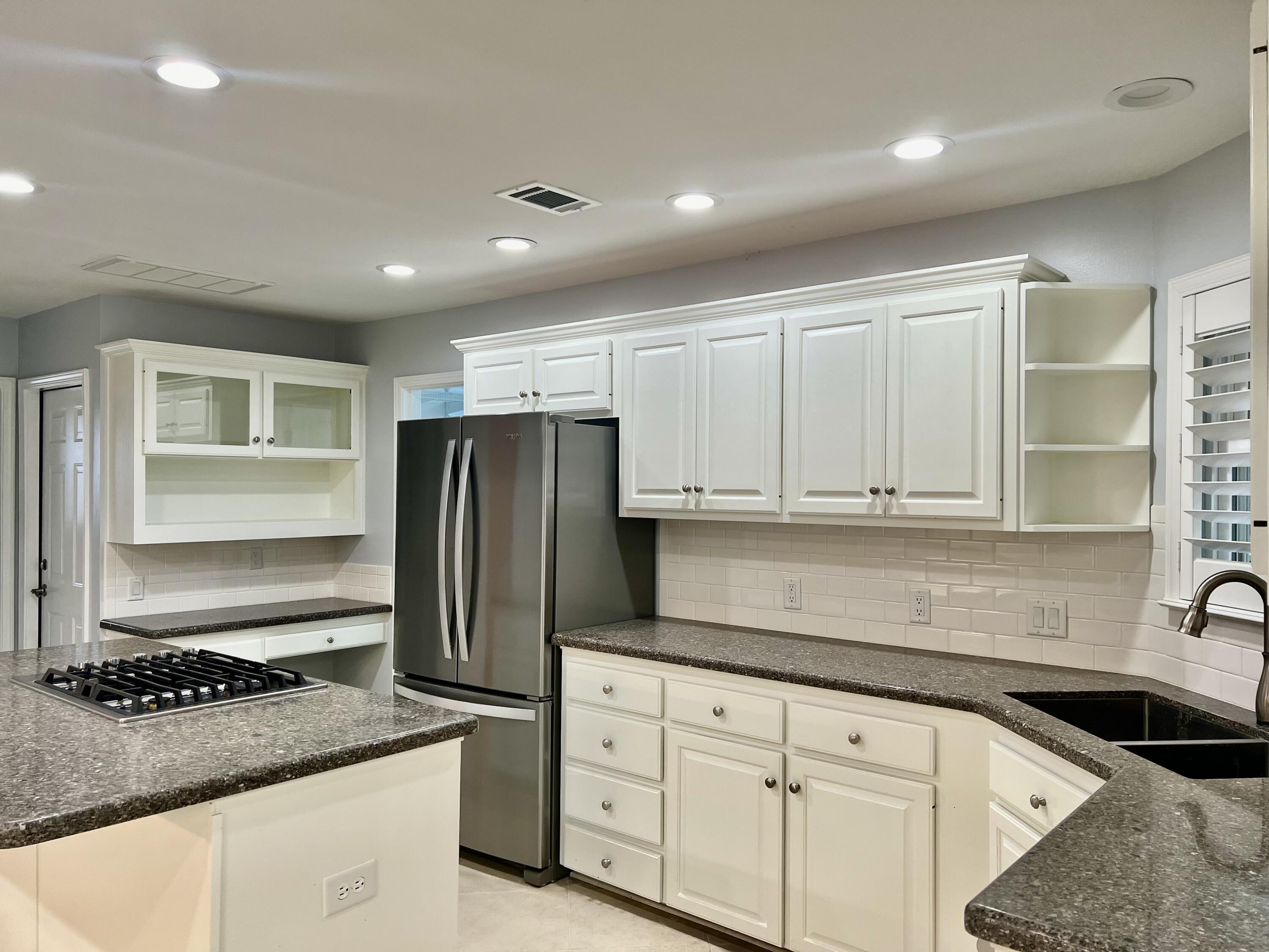 DANA POINTE - Residential