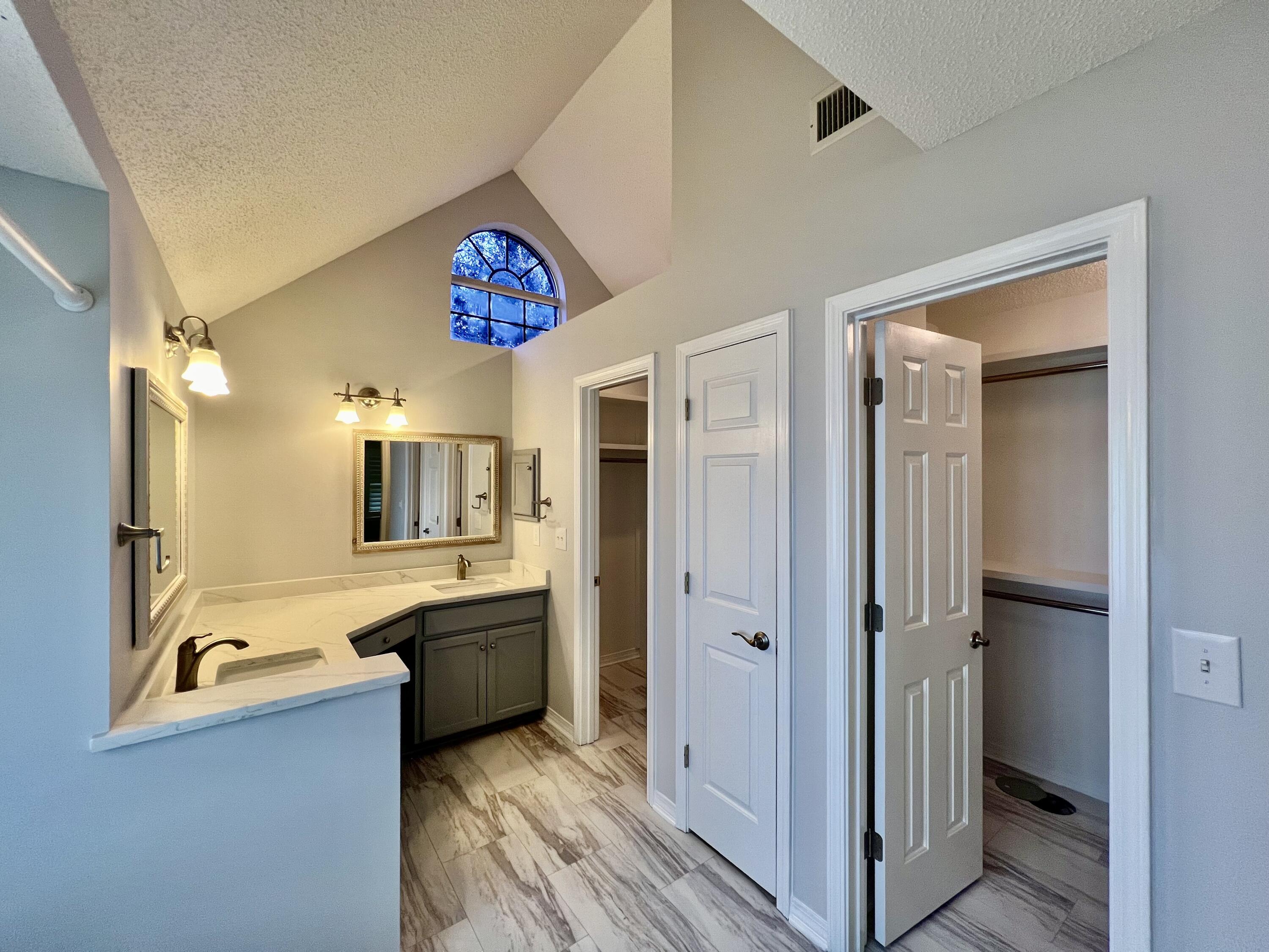 DANA POINTE - Residential