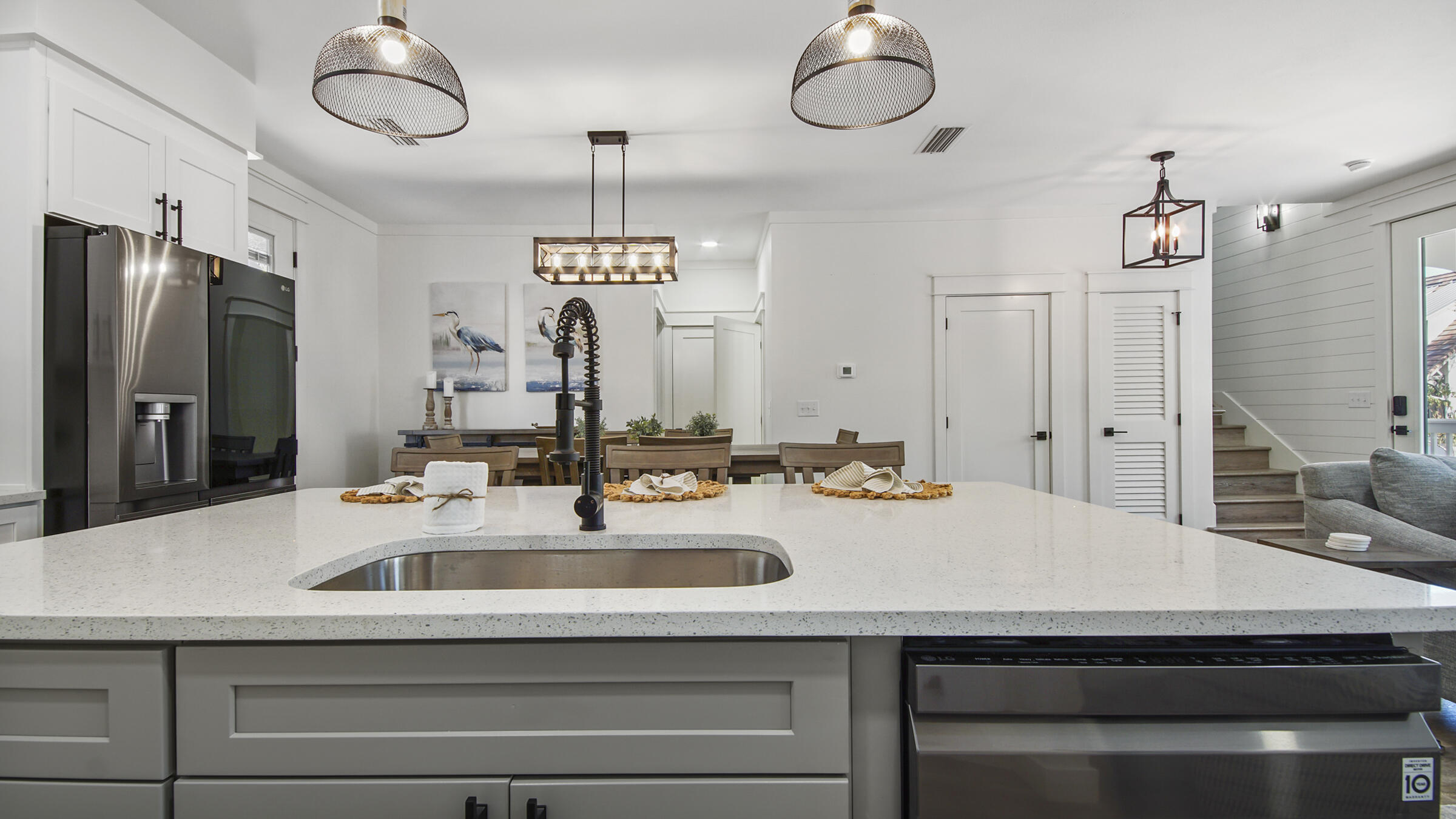 SEA POINTE - Residential