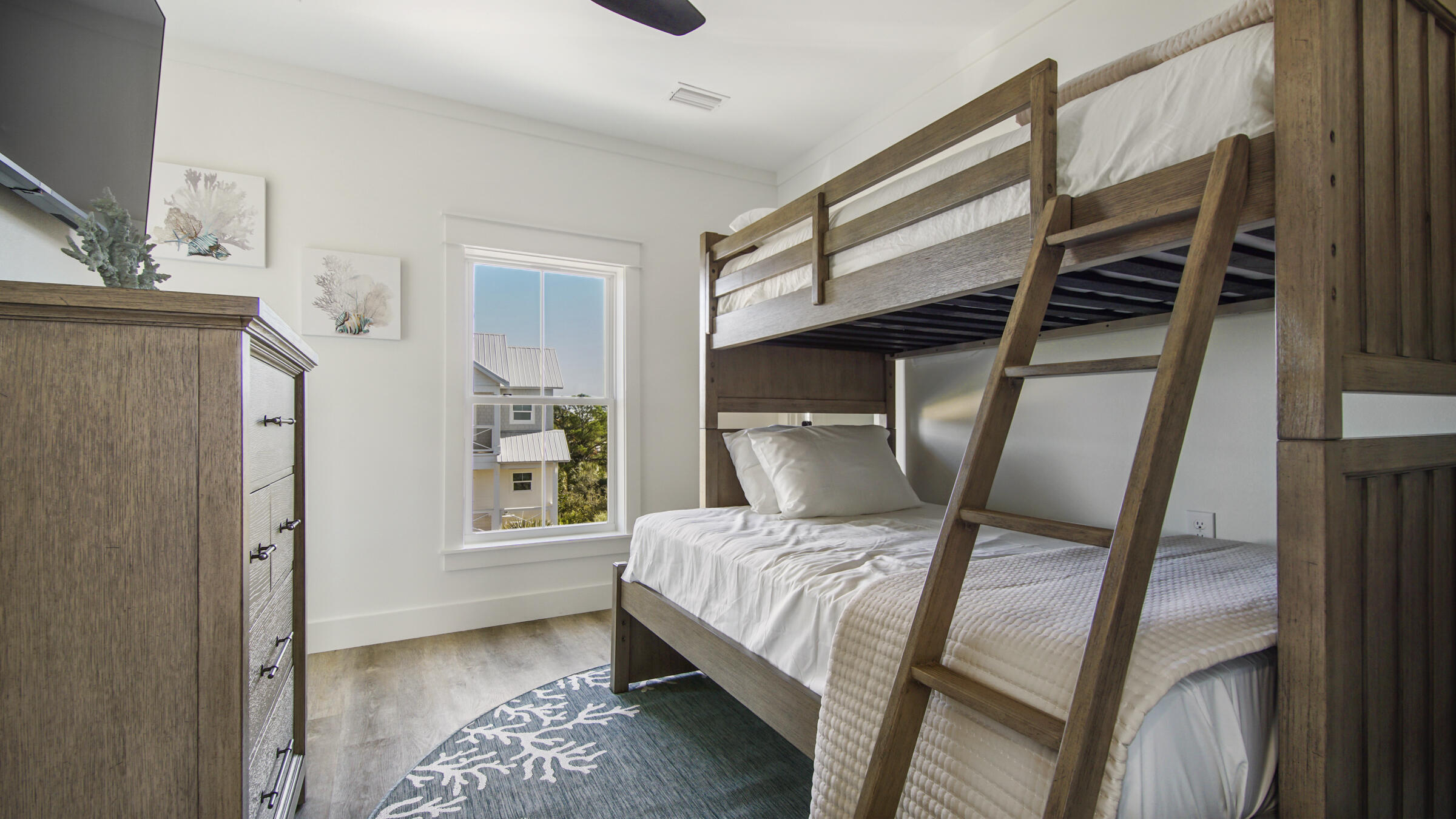 SEA POINTE - Residential