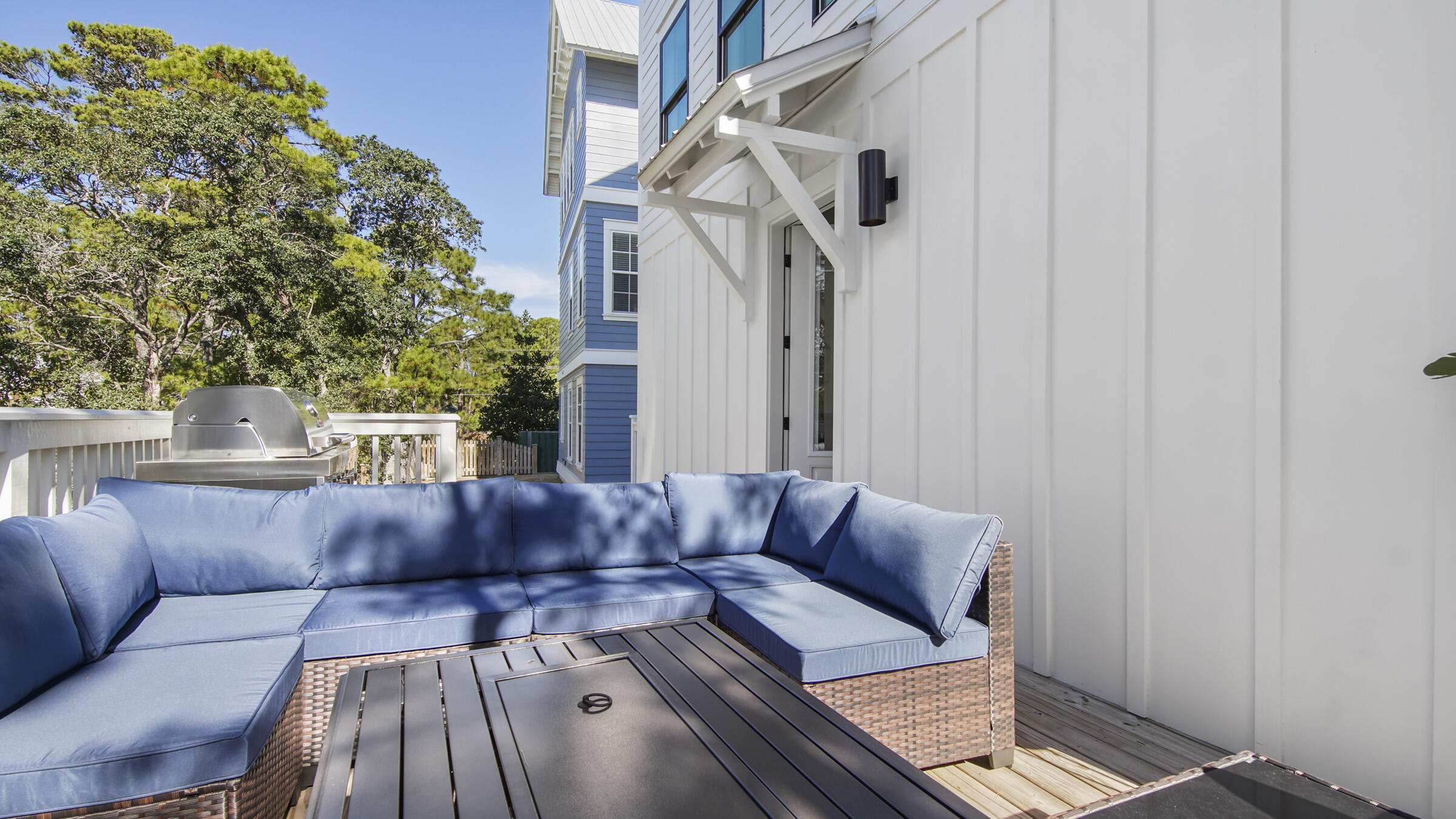 SEA POINTE - Residential