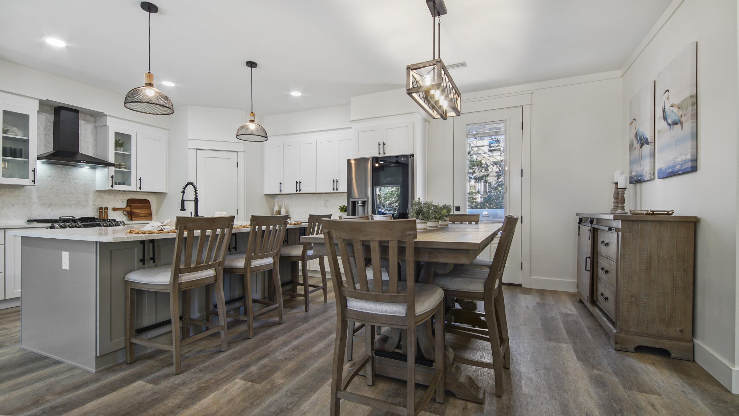 SEA POINTE - Residential